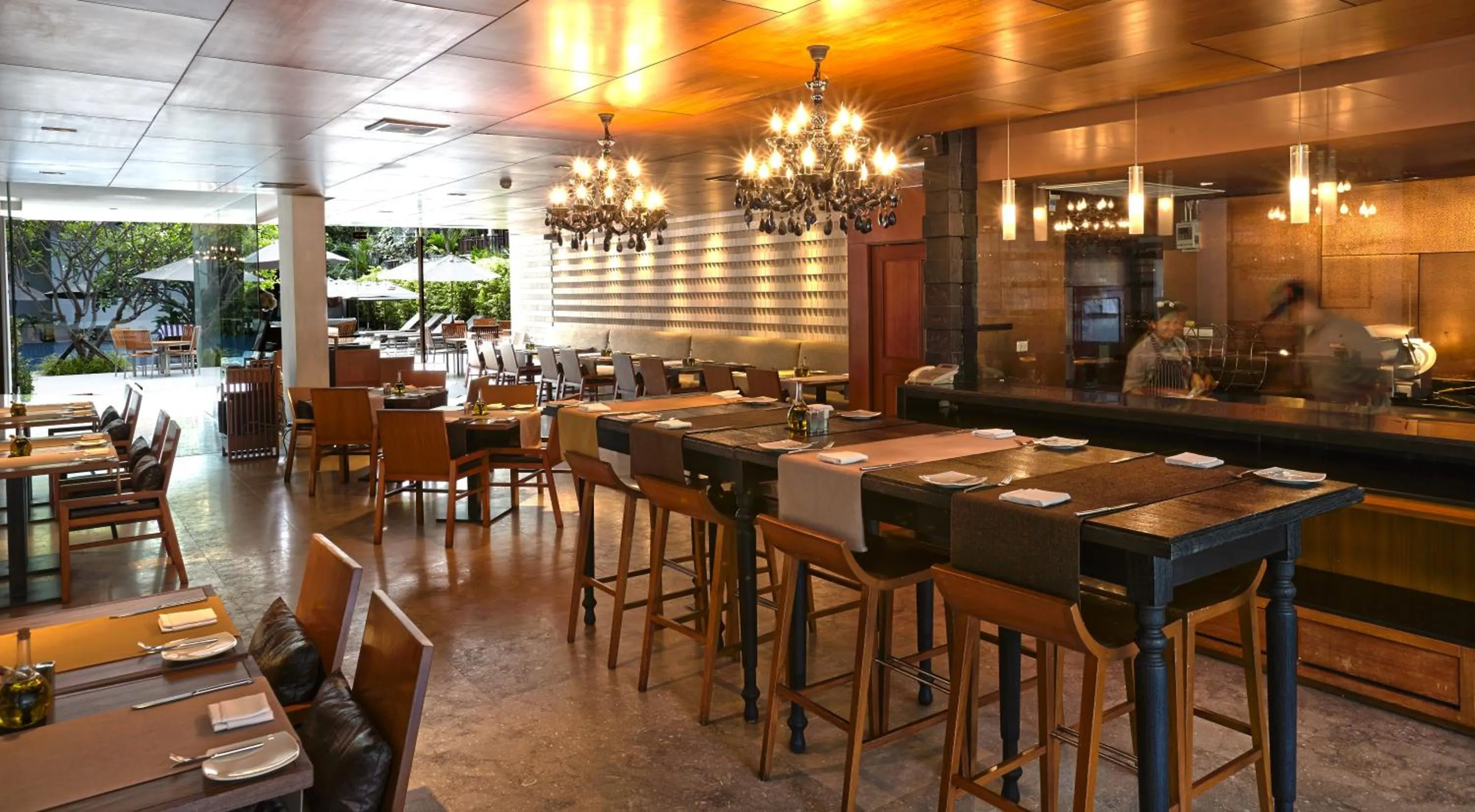 Restaurant/places to eat in Woodlands Suites Serviced Residences