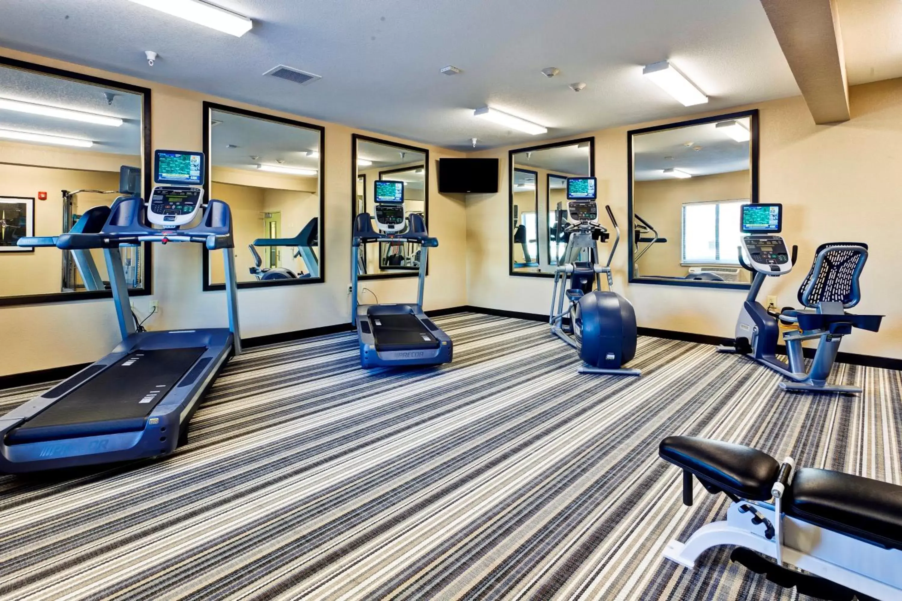 Fitness centre/facilities in Candlewood Suites Manhattan by IHG Fitness centre/facilities in Candlewood Suites Manhattan by IHG