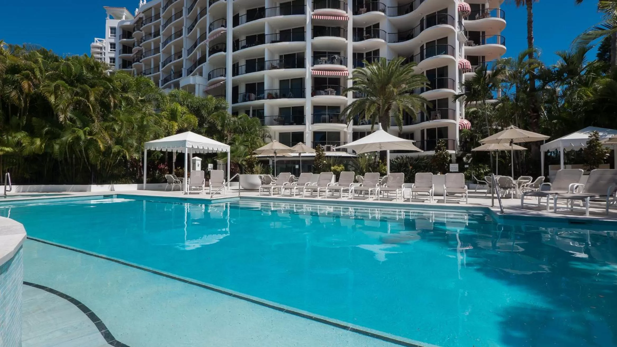 Swimming pool in Marrakesh Apartments