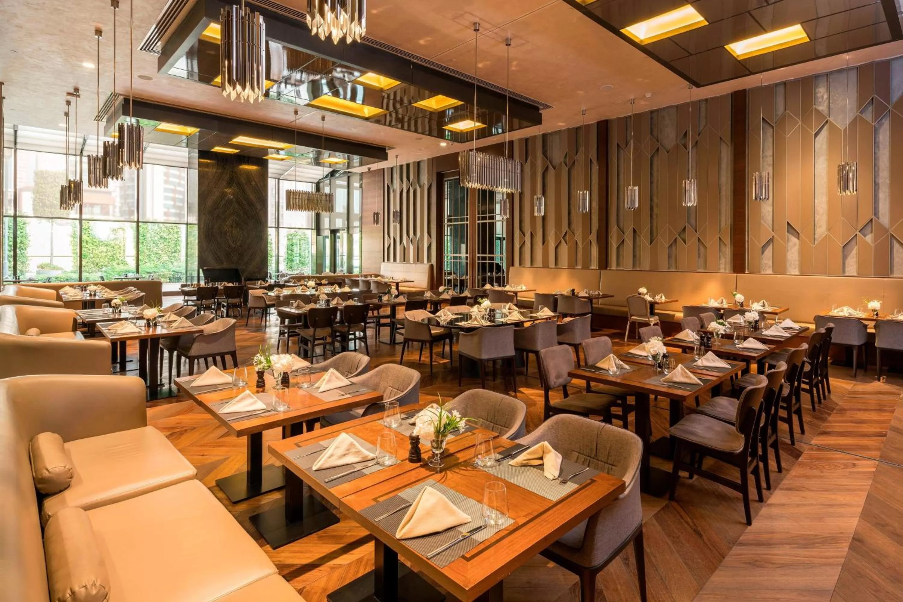 Restaurant/places to eat in Sheraton Grand Istanbul Atasehir