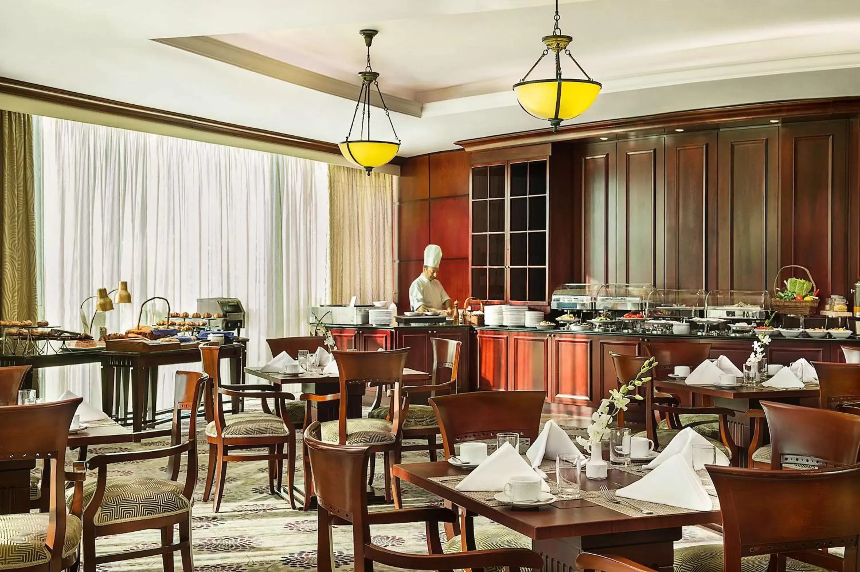 Breakfast, Restaurant/Places to Eat in Hilton Beirut Metropolitan Palace Hotel