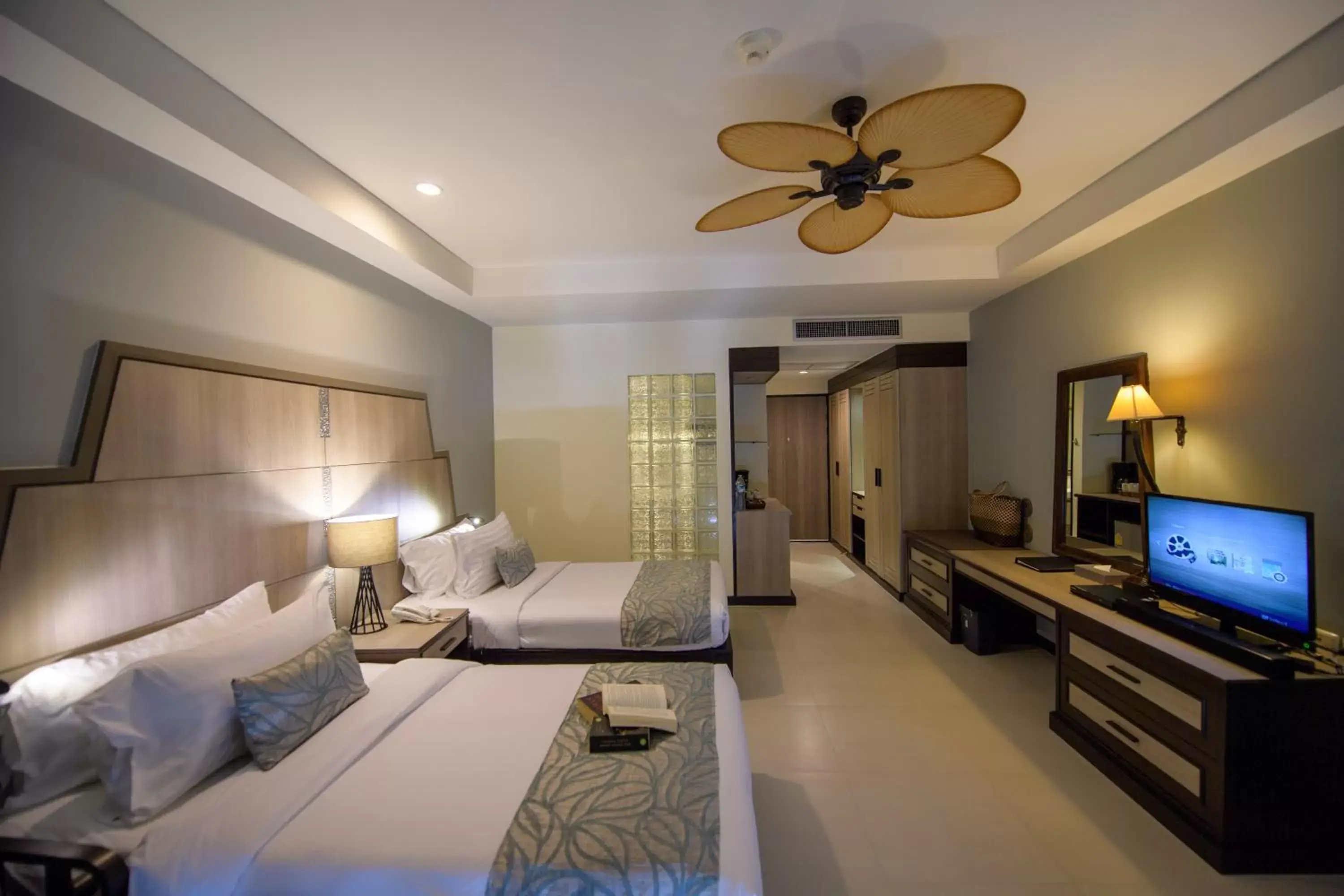 Bedroom, TV/Entertainment Center in Krabi La Playa Resort - SHA Plus