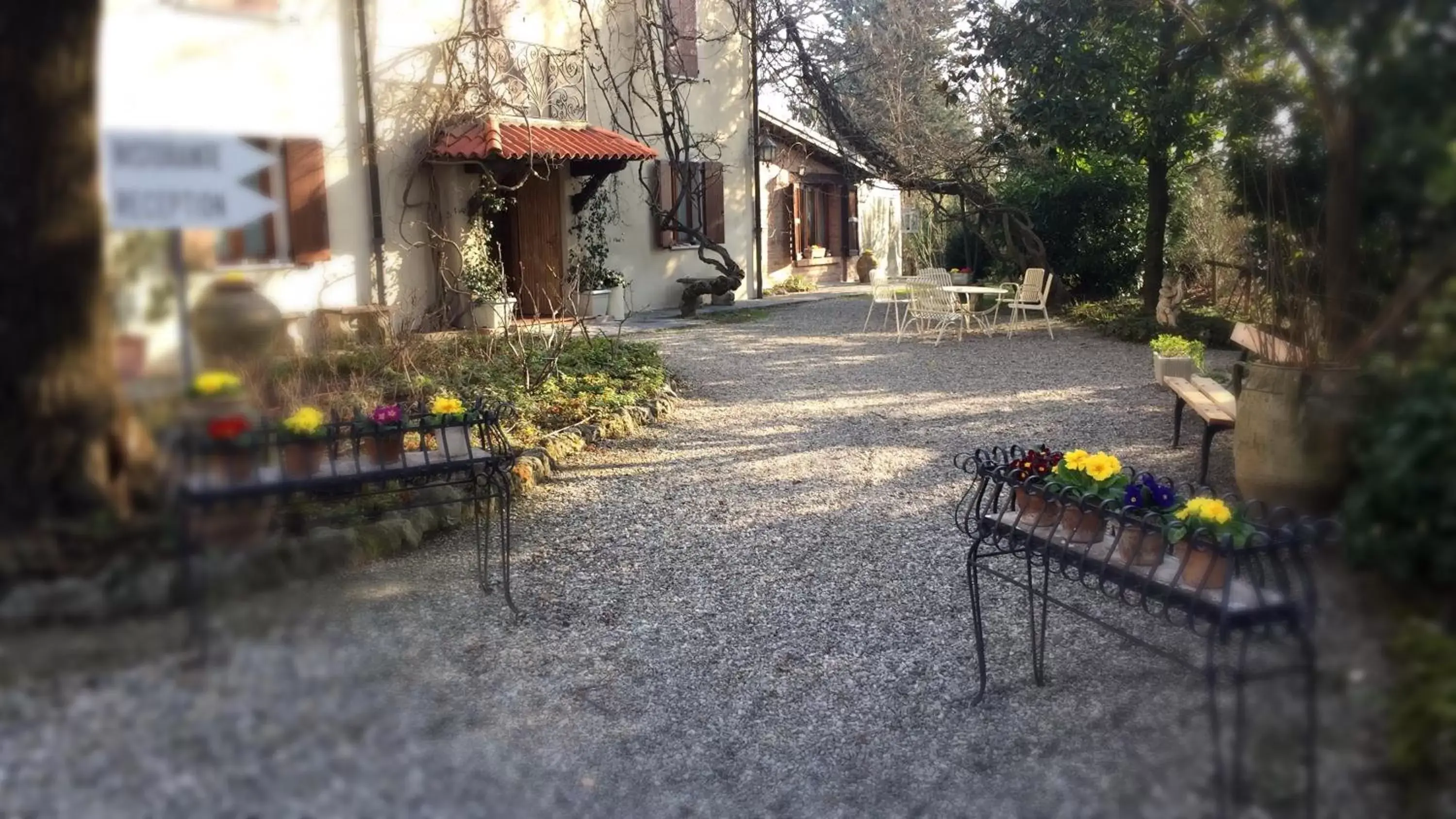 Facade/entrance in Country Hotel Le Querce