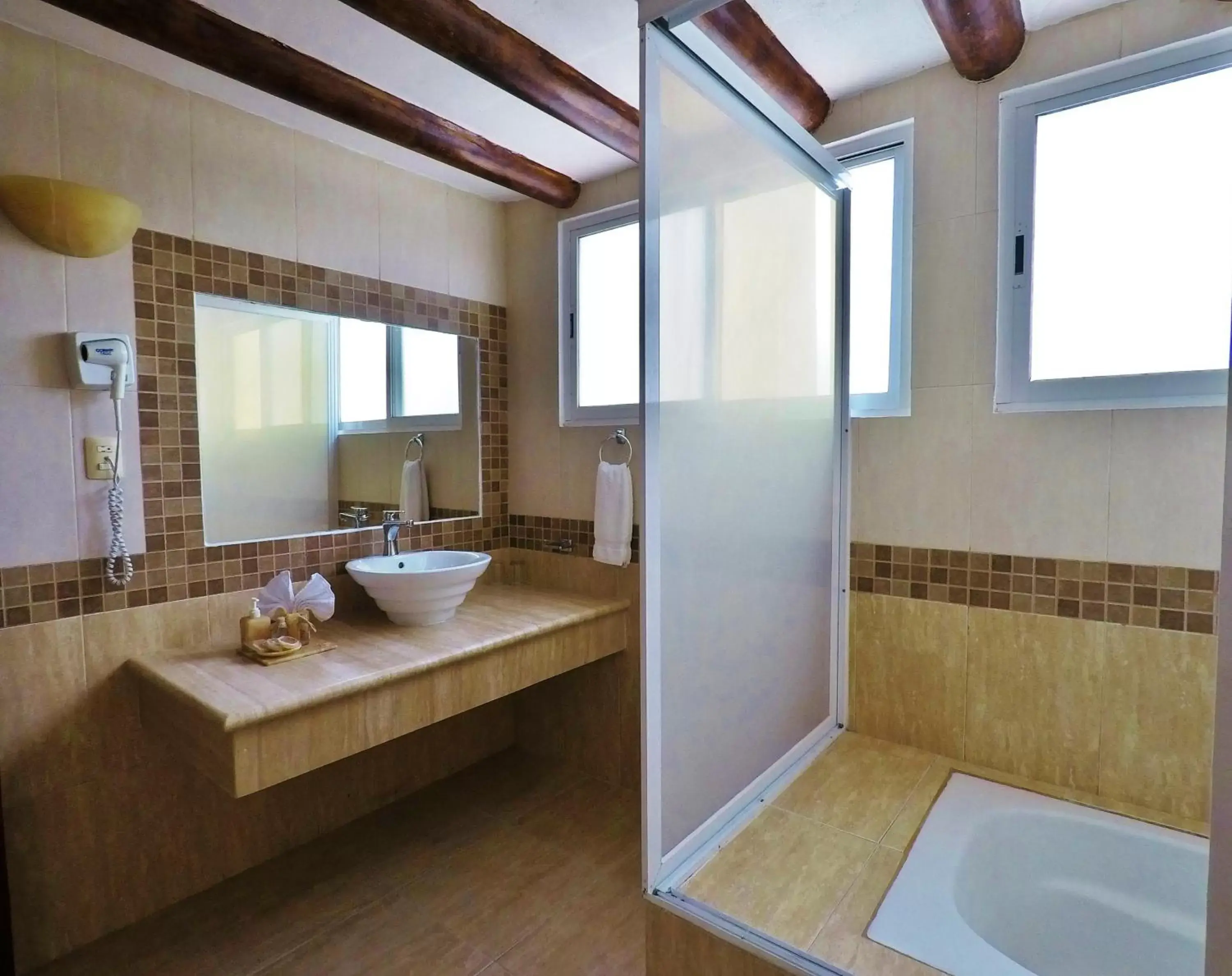 Shower, Bathroom in Hotel El Campanario Playa del Carmen
