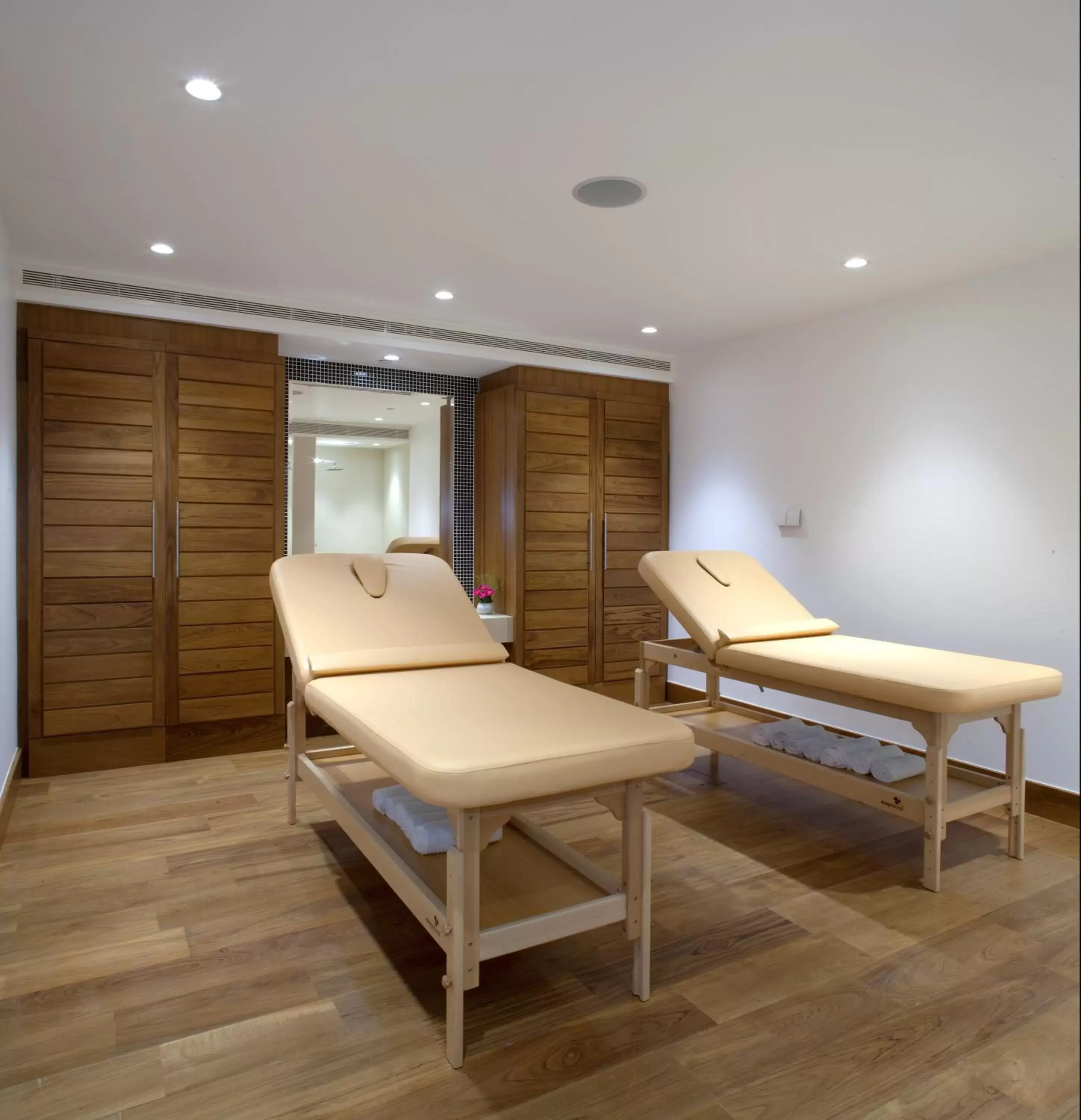 Spa and wellness centre/facilities in Leonardo Royal London Tower Bridge Spa and wellness centre/facilities in Leonardo Royal London Tower Bridge