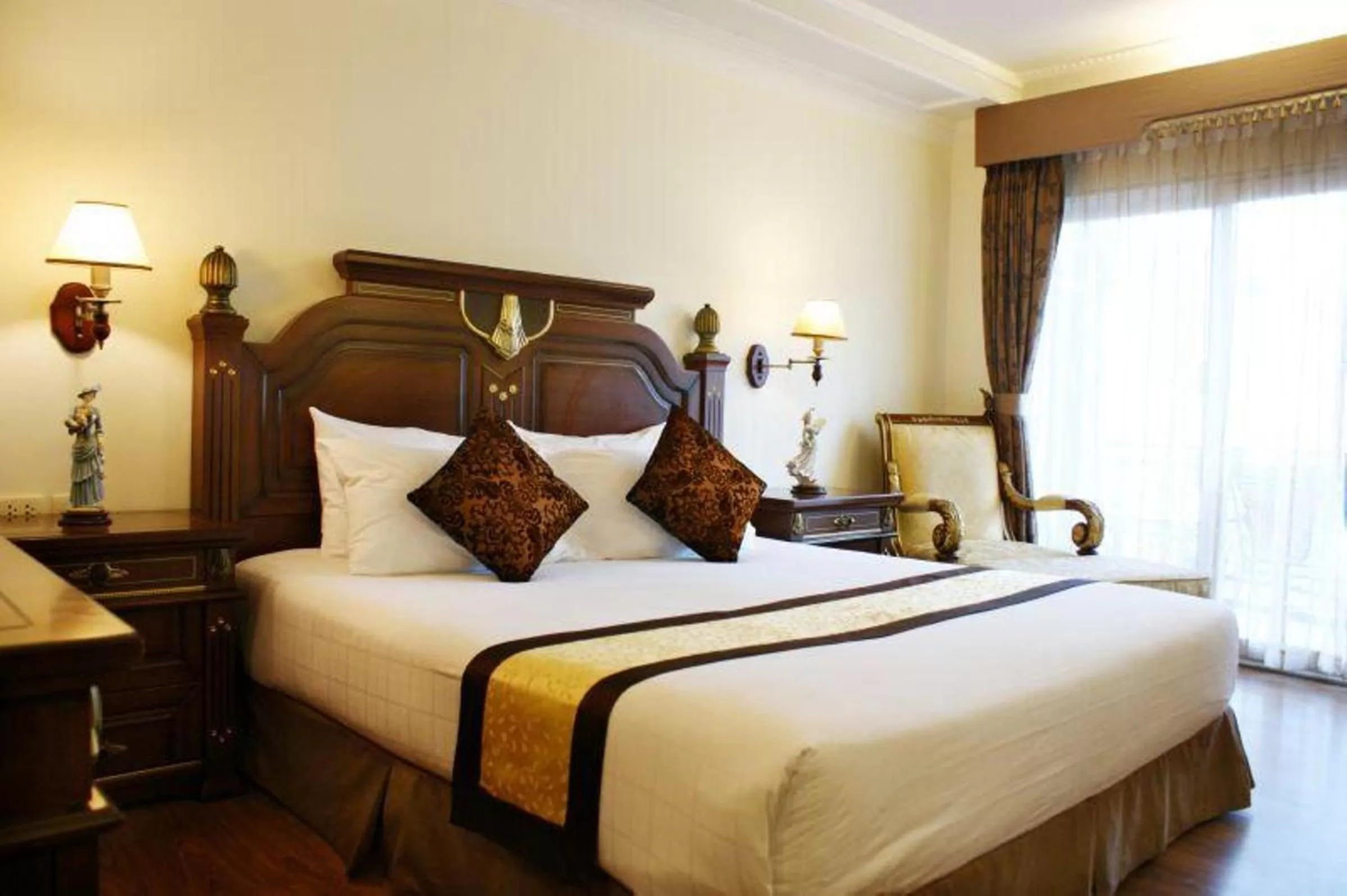 Standard Double Room in LK Metropole