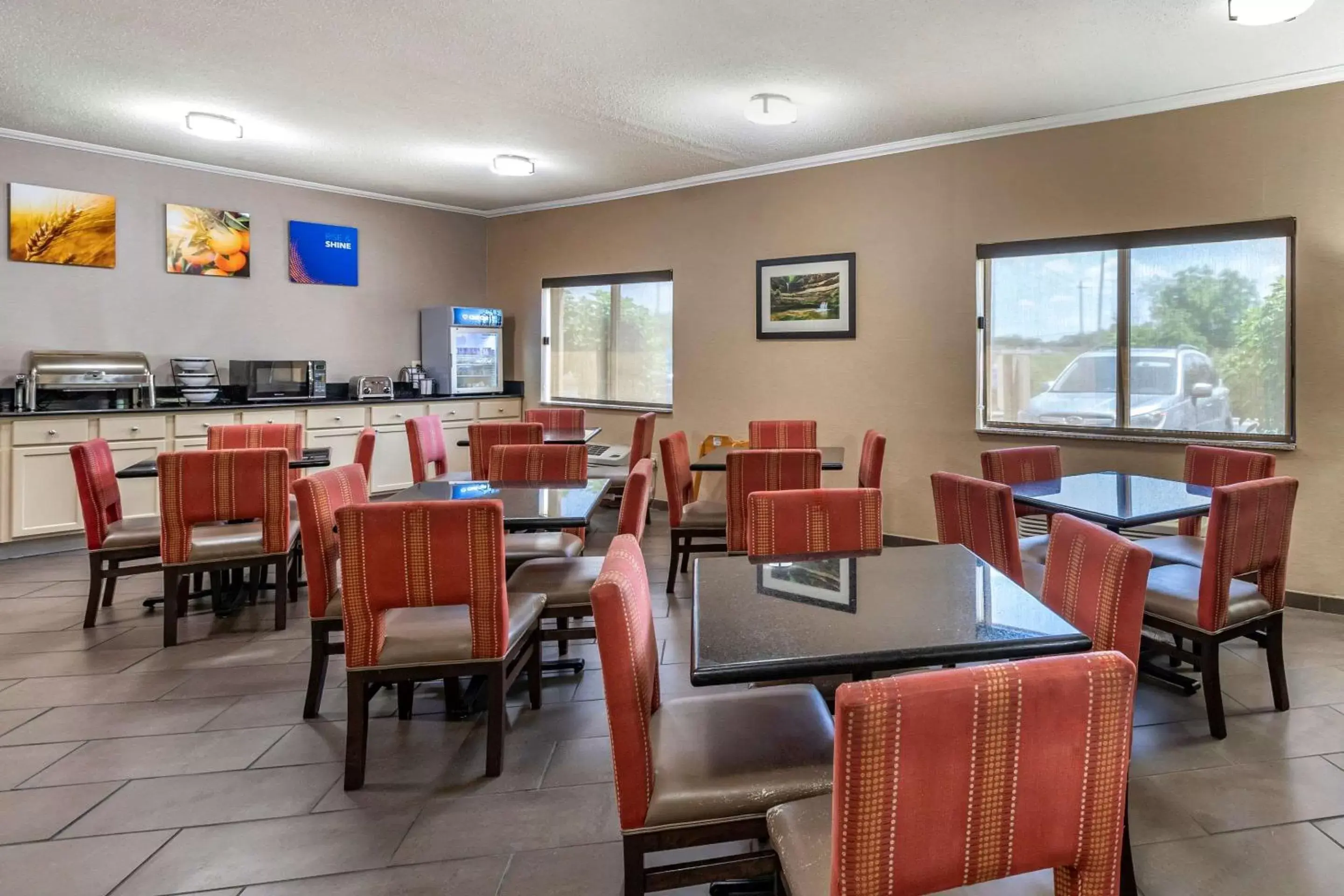 Restaurant/places to eat in Comfort Inn Moline - Quad Cities Restaurant/places to eat in Comfort Inn Moline - Quad Cities