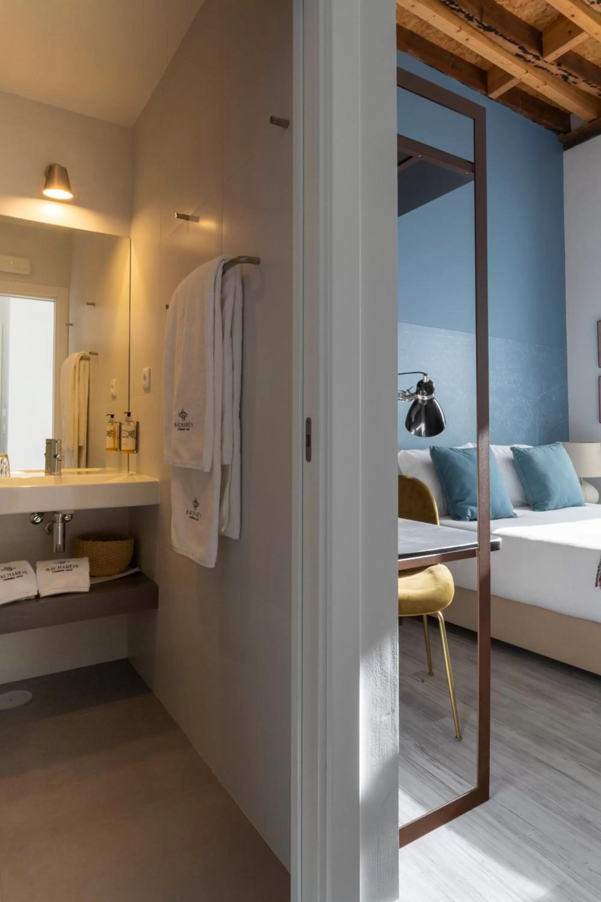 Bathroom, Bed in Bacharéis Charming House