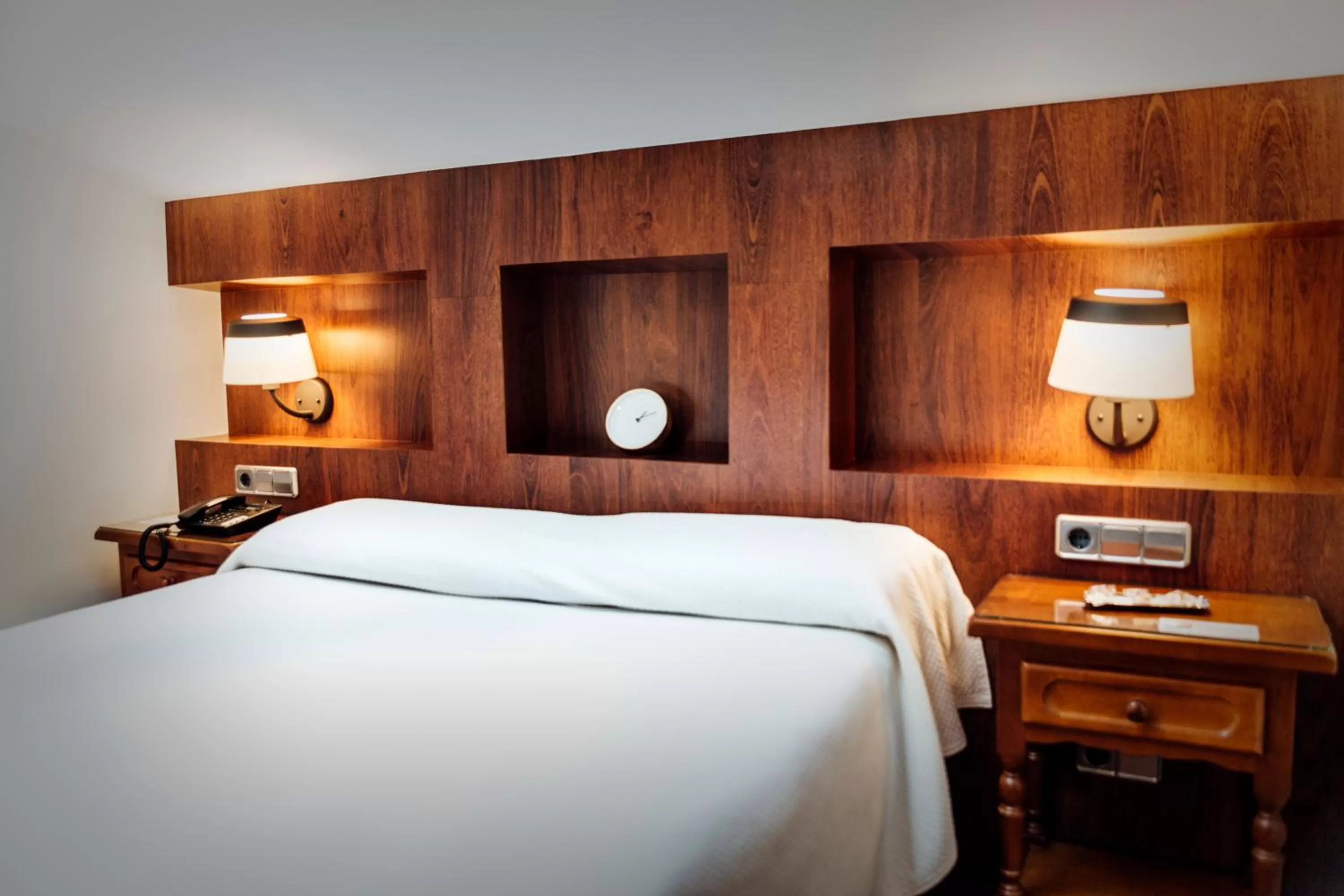 Staff, Bed in Hotel Santa Isabel