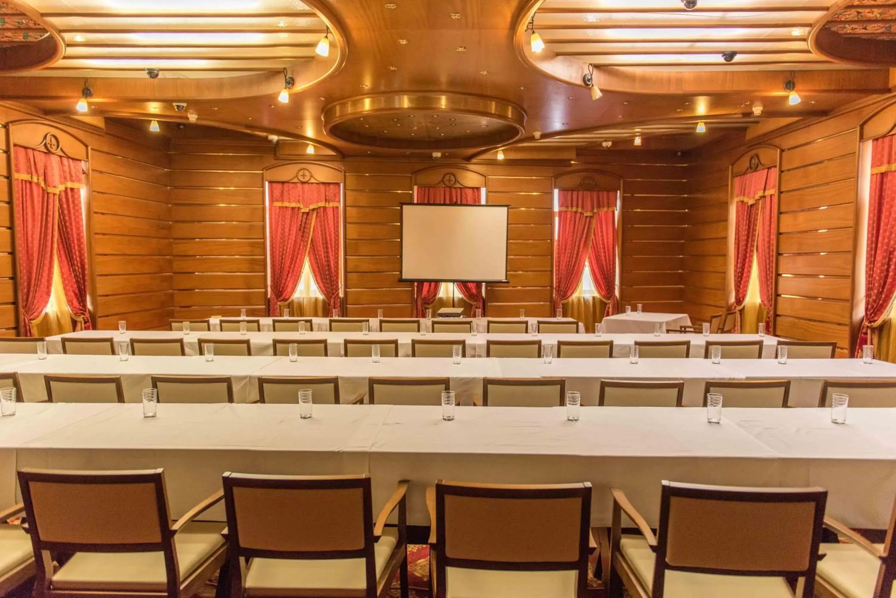 Banquet/Function facilities in Historic Boutique Hotel Cattaro