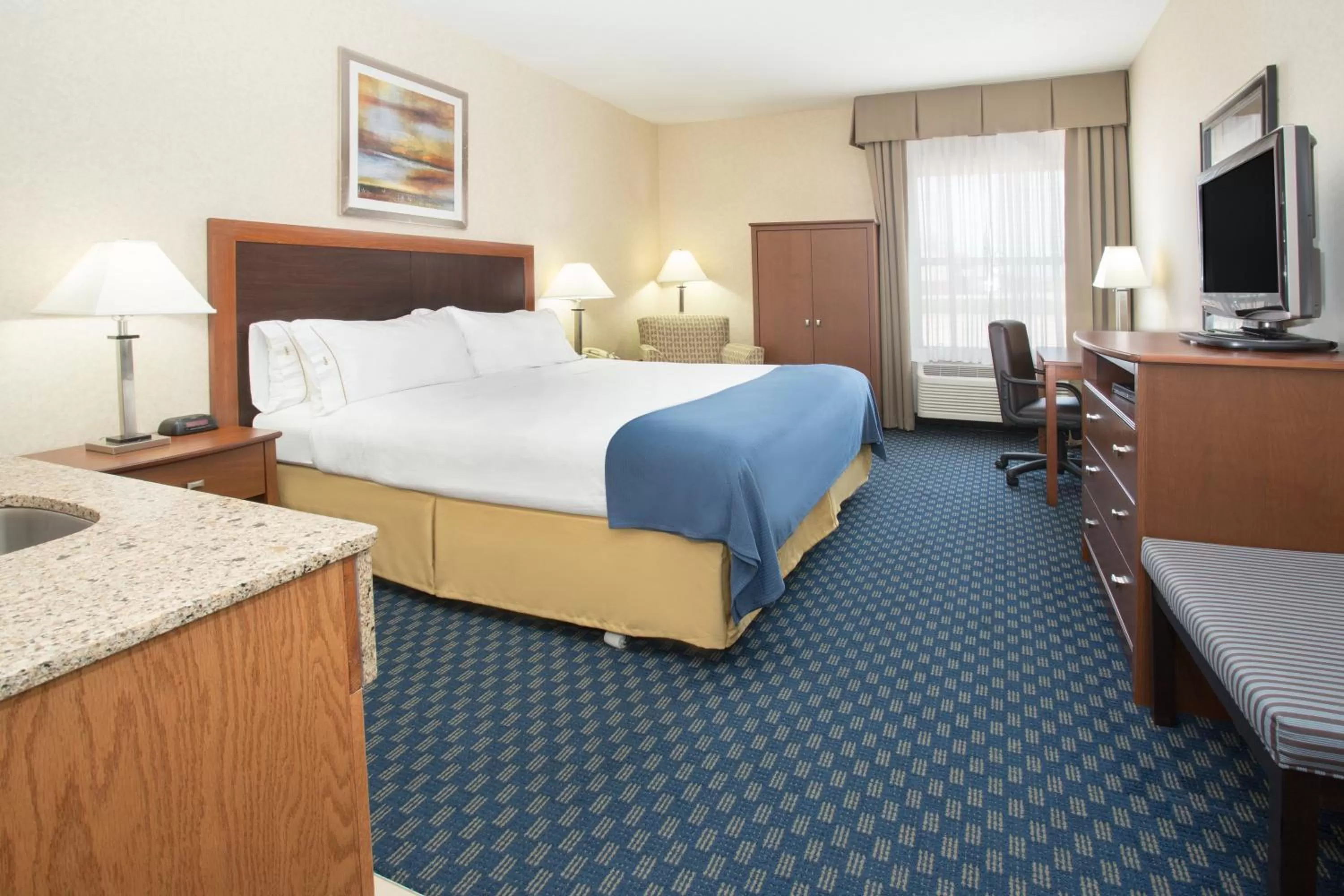 Suite with Mobility Accessible Tub - Non-Smoking in Holiday Inn Express & Suites Abilene, an IHG Hotel