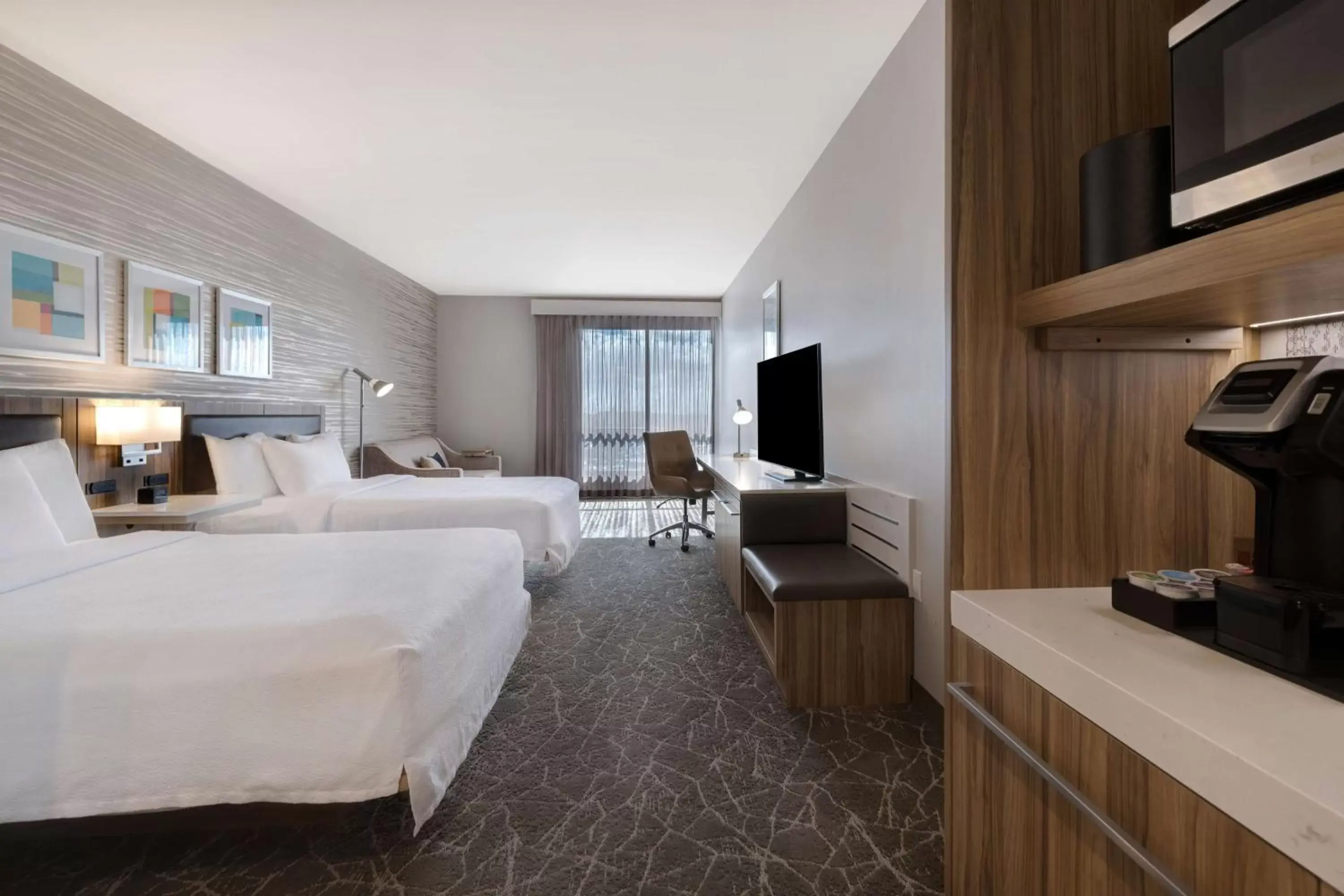 Bedroom in Hilton Garden Inn Anaheim Resort