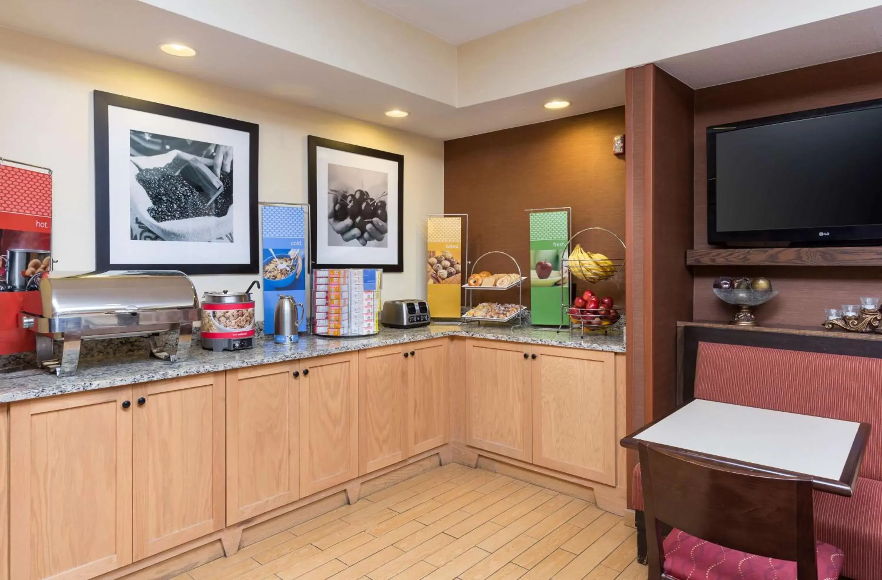 Breakfast in Hampton Inn Lubbock Breakfast in Hampton Inn Lubbock