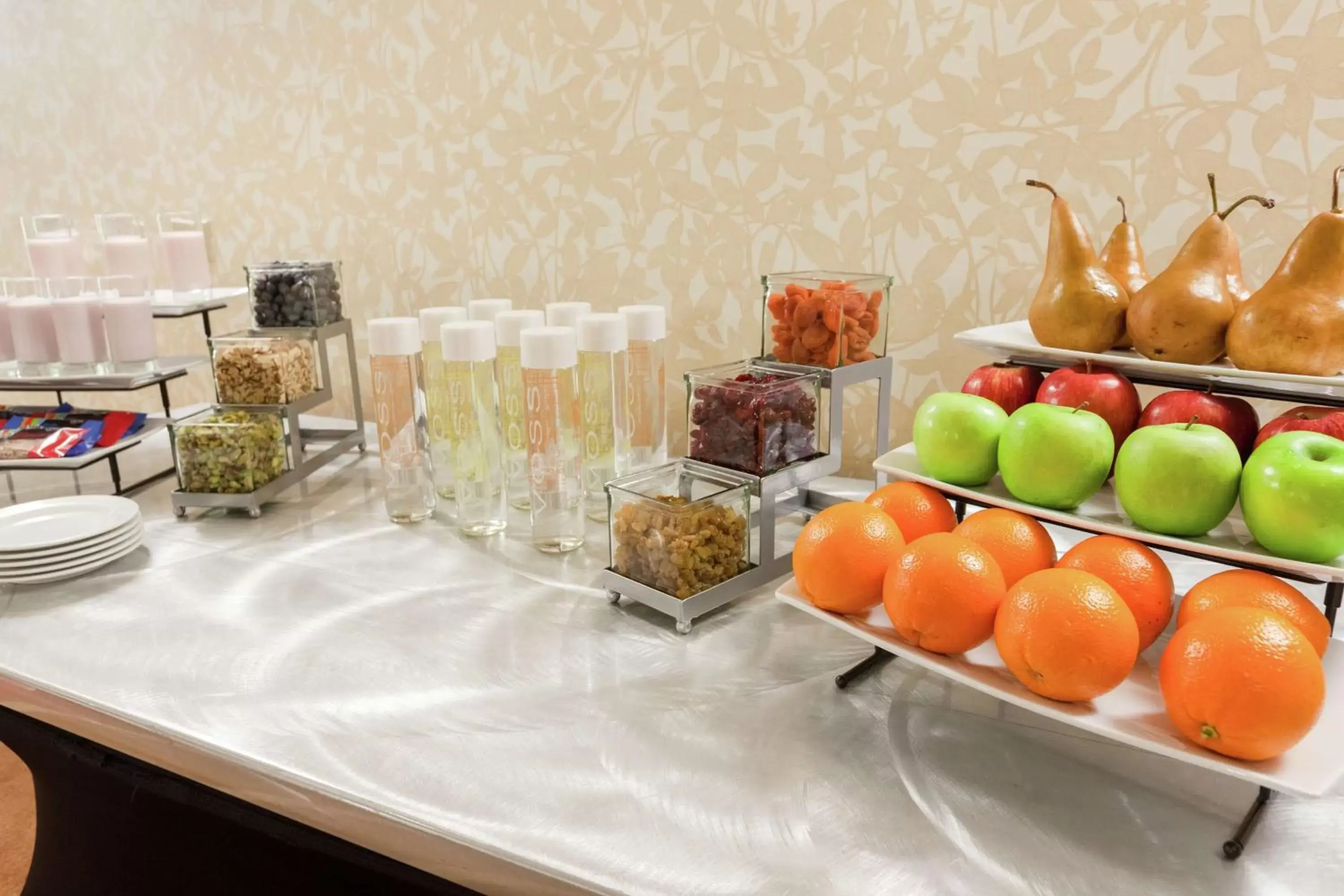 Dining area, Food in Hilton Garden Inn Pittsburgh University Place