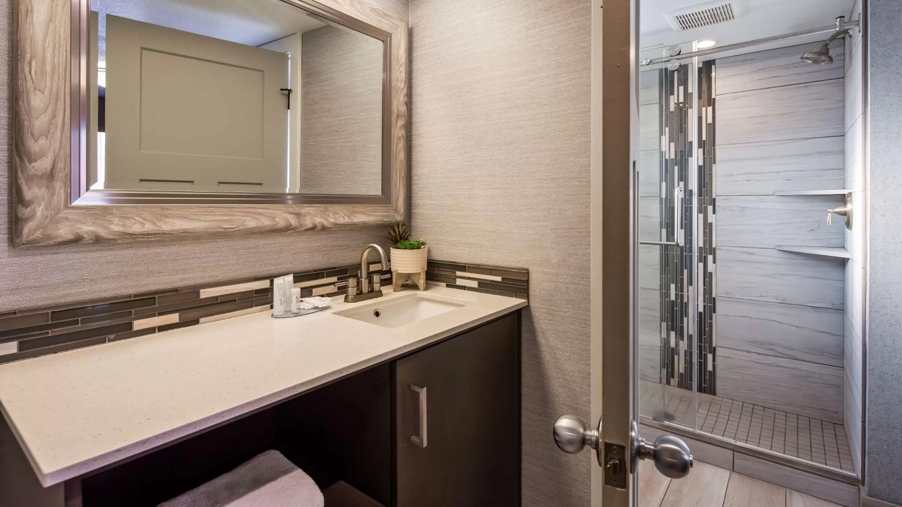 Double Room with Two Double Beds - Non-Smoking in Aiden by Best Western @ St. George