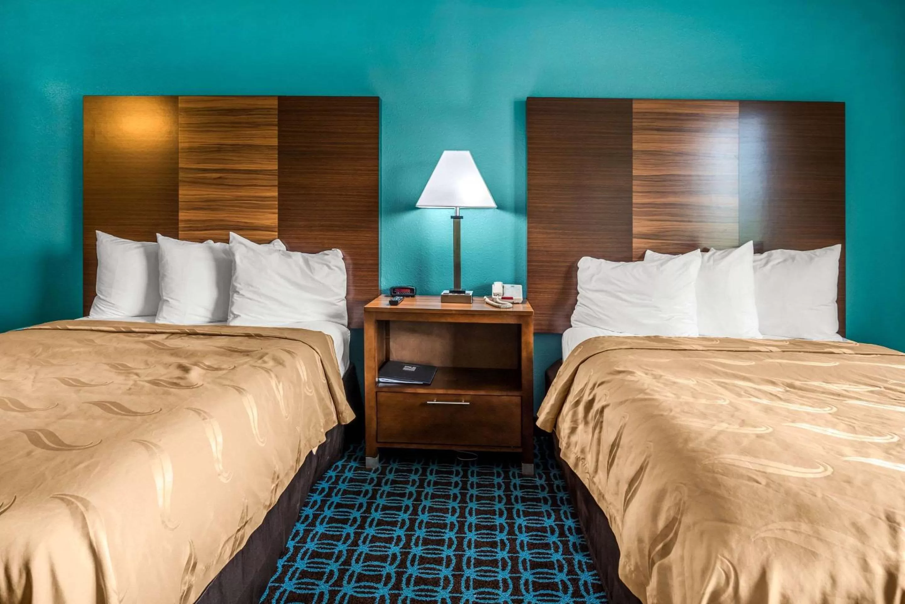 Photo of the whole room, Bed in Quality Inn Loudon-Concord