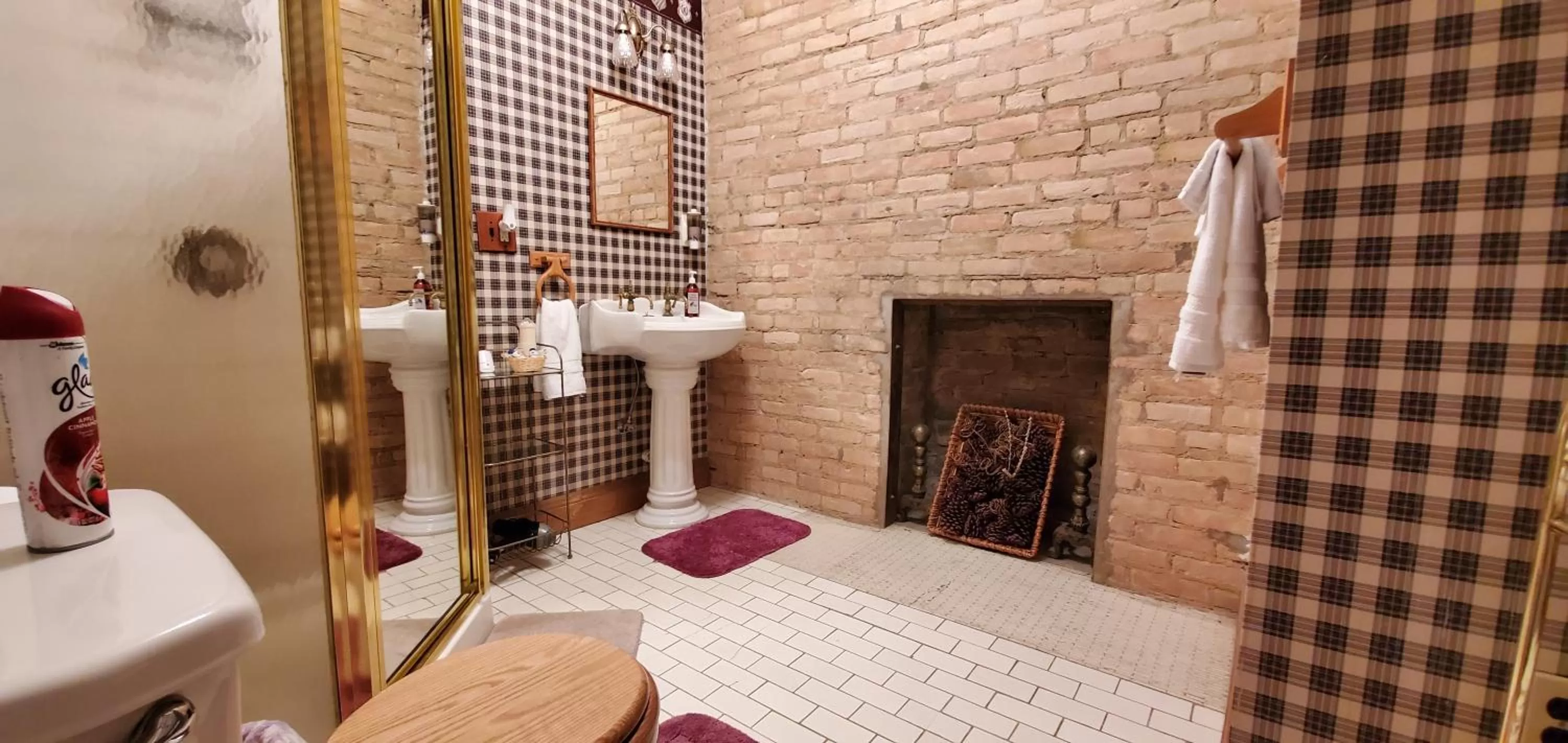 Bathroom in Saravilla Bed & Breakfast