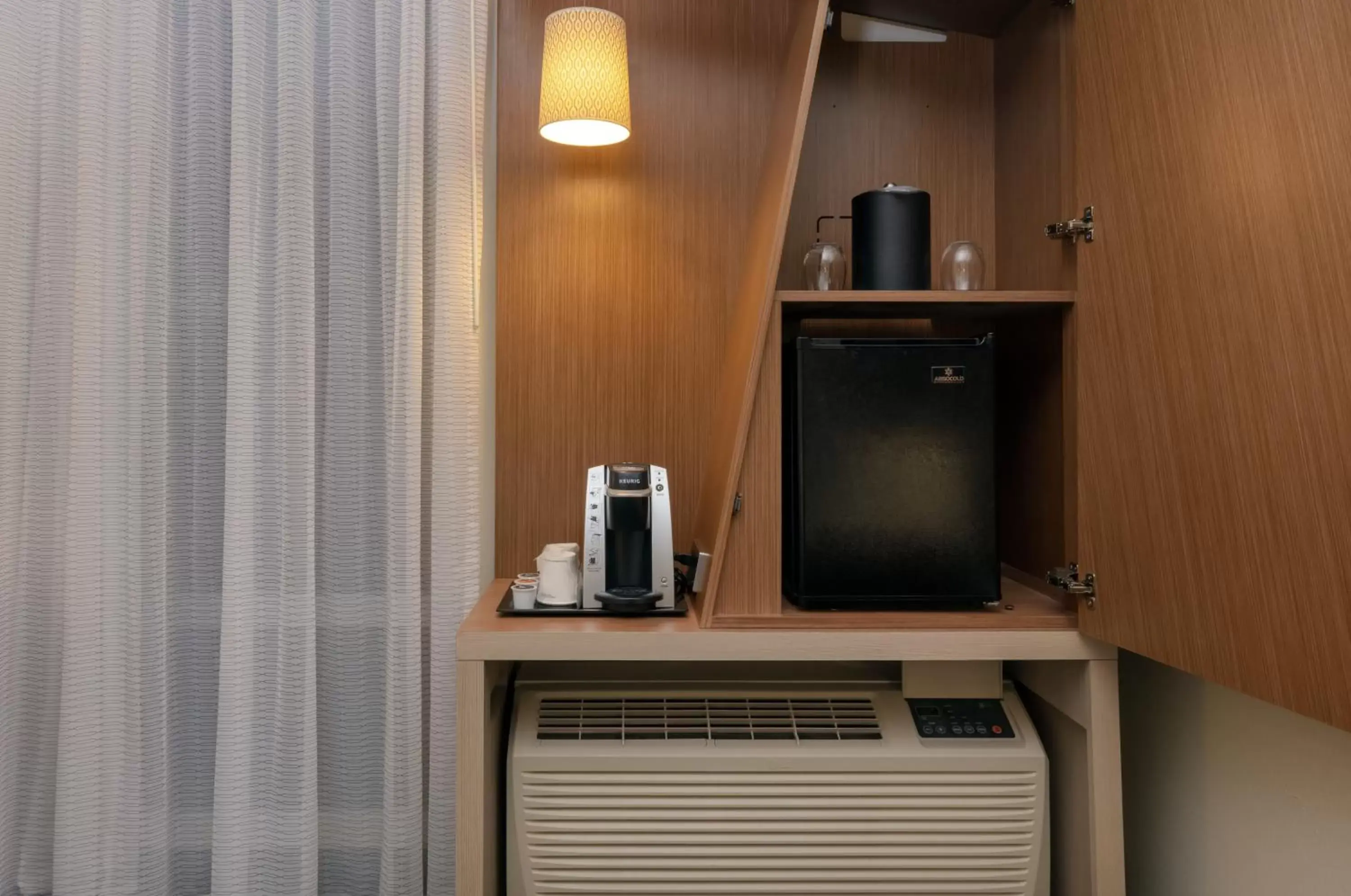 Double Queen Room in Courtyard by Marriott Savannah Airport Double Queen Room in Courtyard by Marriott Savannah Airport