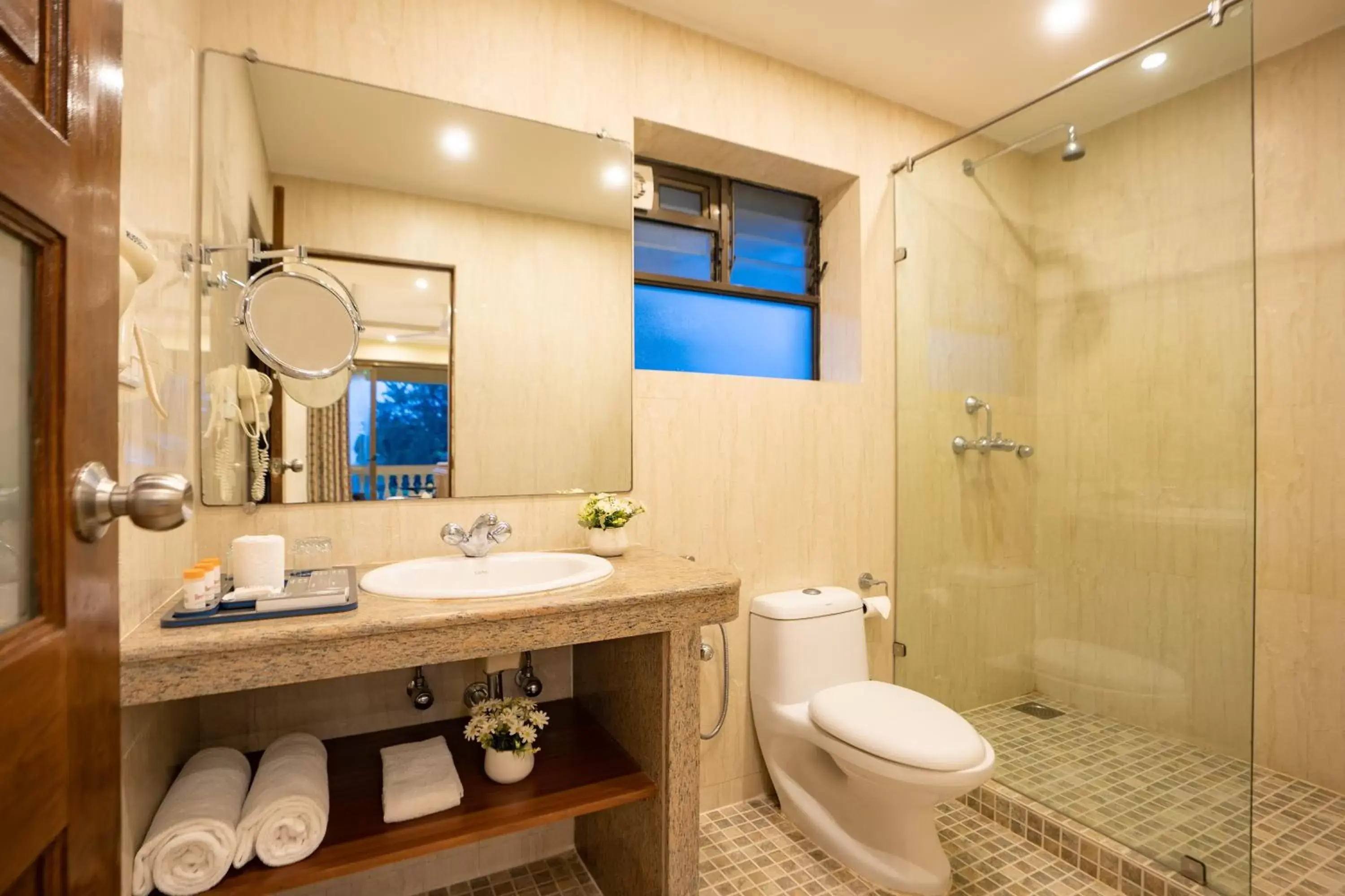 Bathroom in De Mandarin Beach Resort Suites & Villas, Candolim