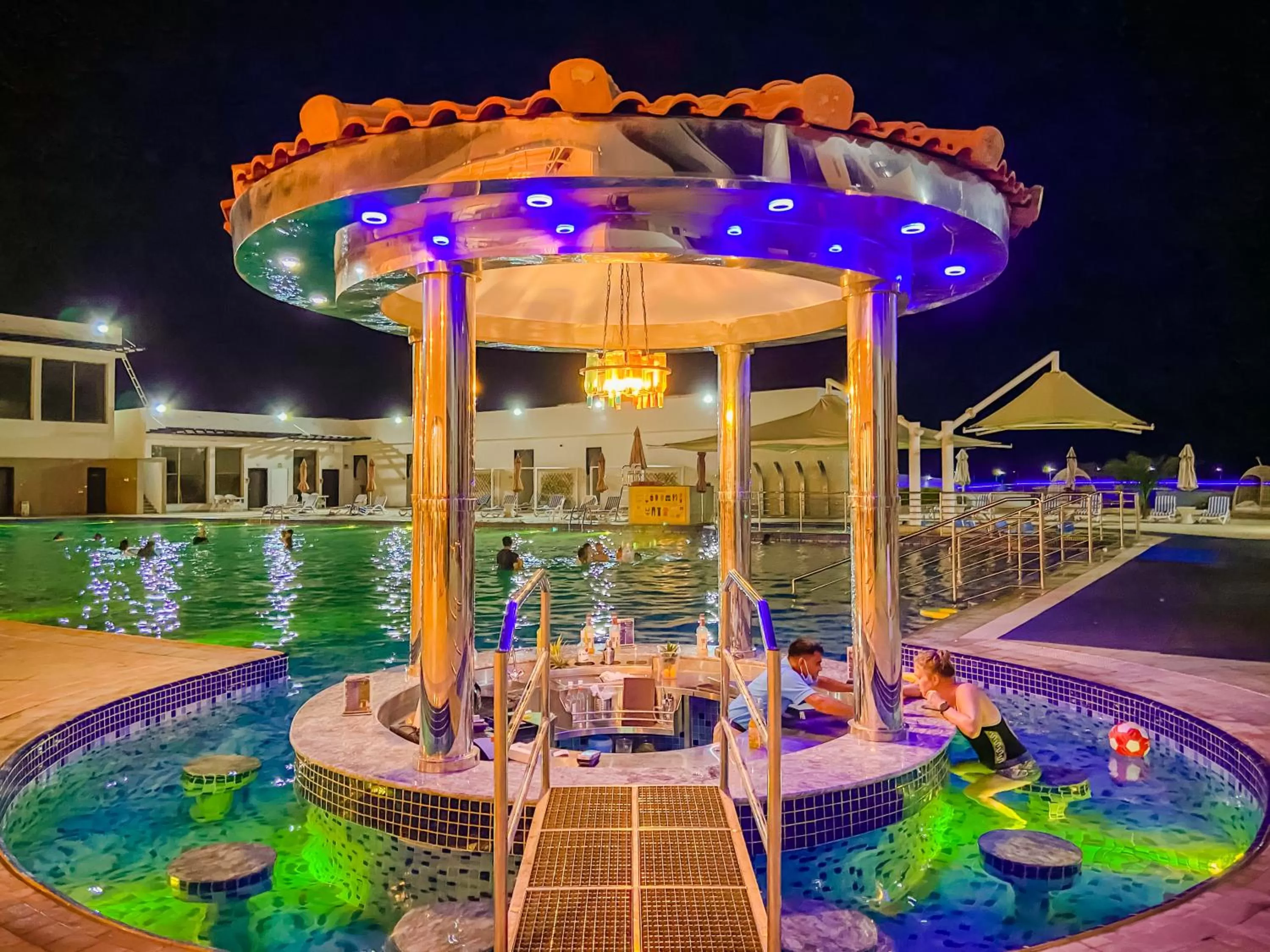 Restaurant/places to eat in Mirage Bab Al Bahr