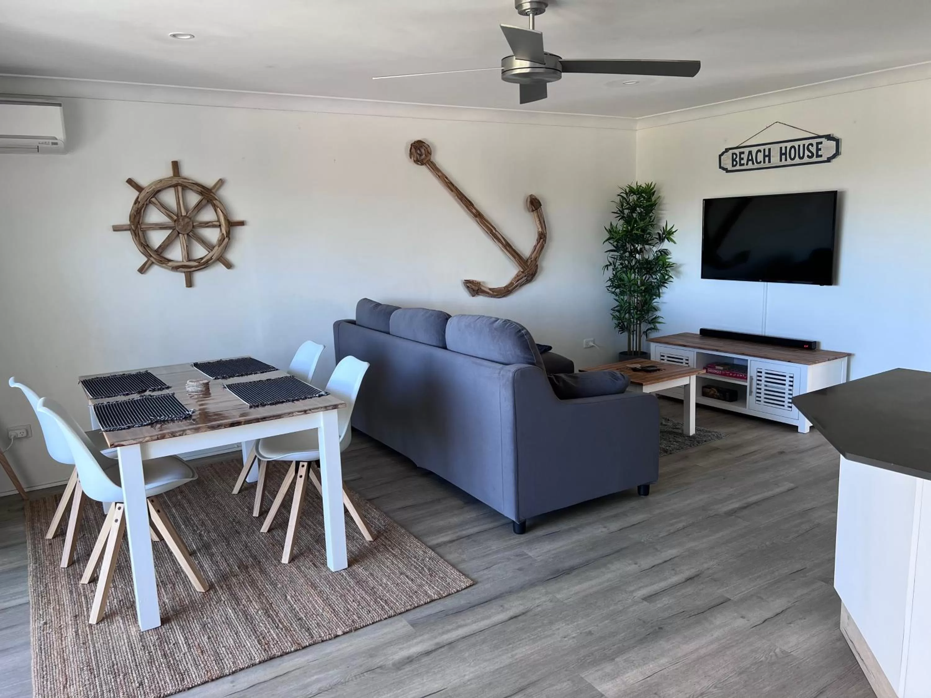 Living room in Surfers Del Rey
