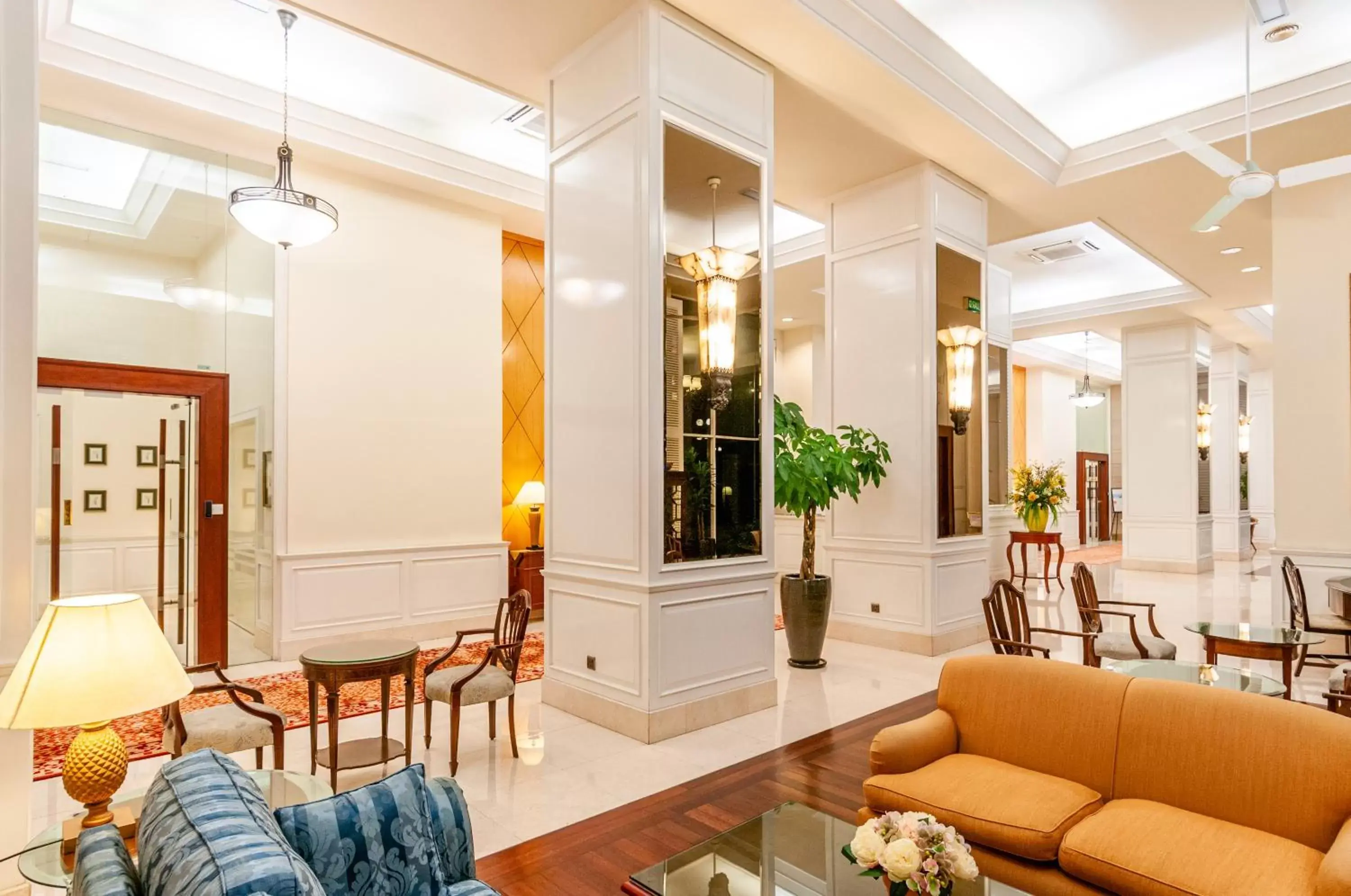 Lobby or reception, Seating Area in Wedgewood Residences