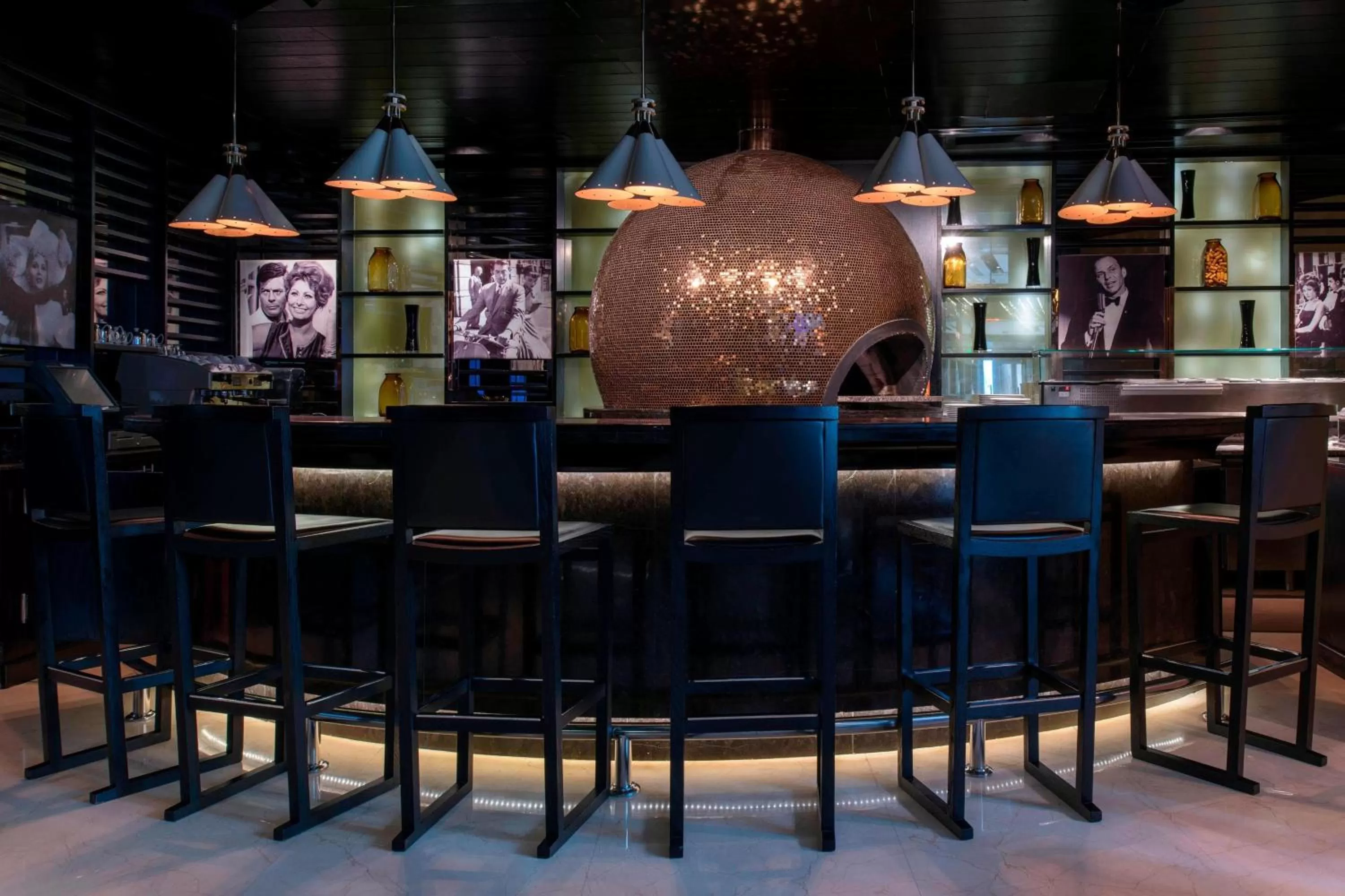 Restaurant/places to eat in W Doha