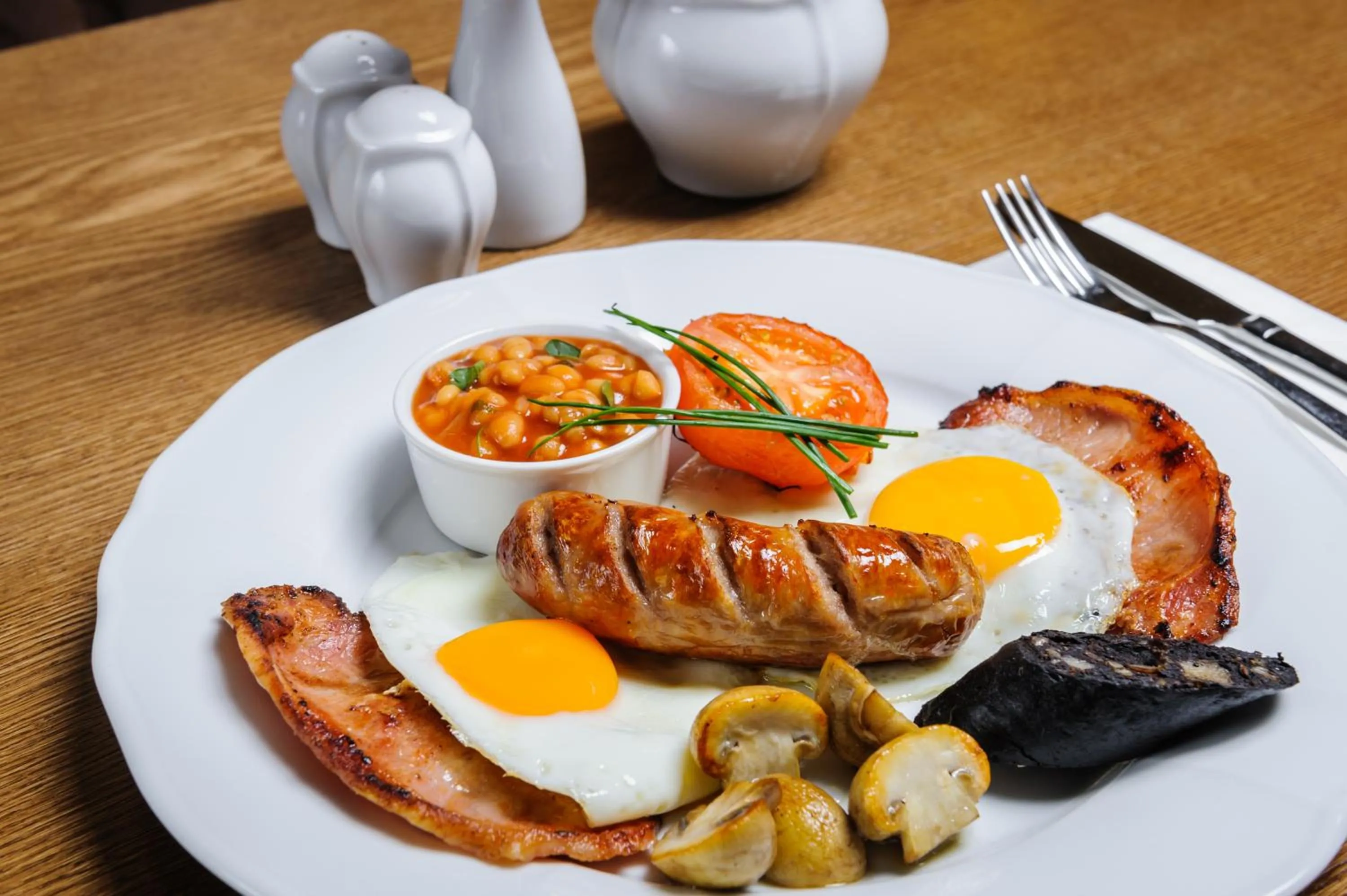 Continental breakfast in Botum Palace Hotel