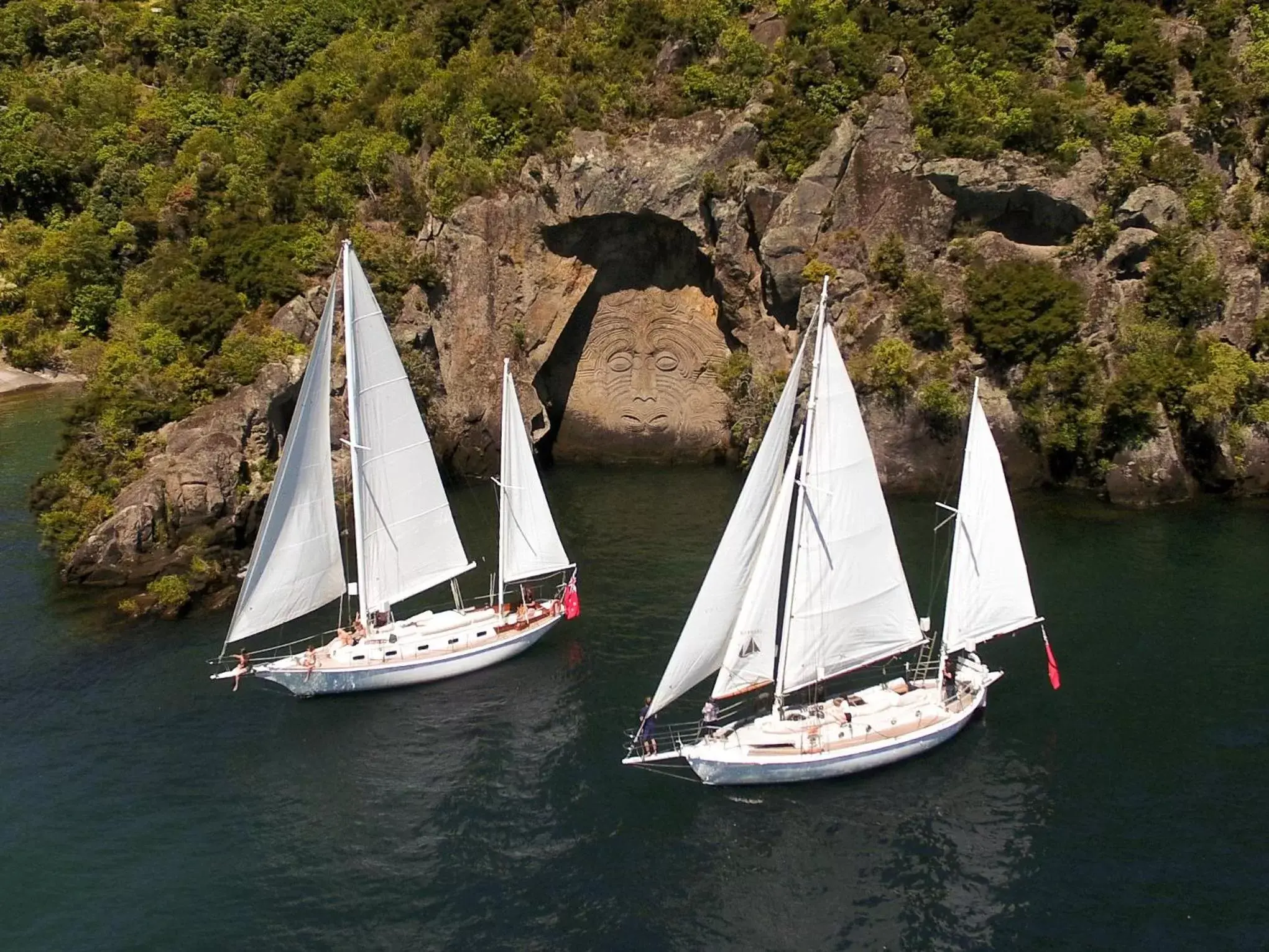 Natural landscape, Windsurfing in Alpine Lake Motel