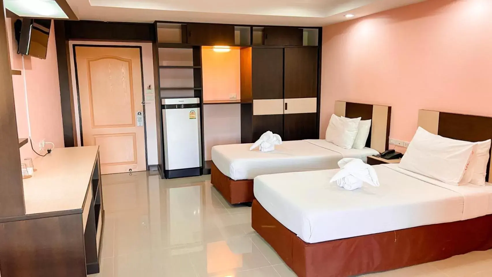Bed in AA Pattaya Ville