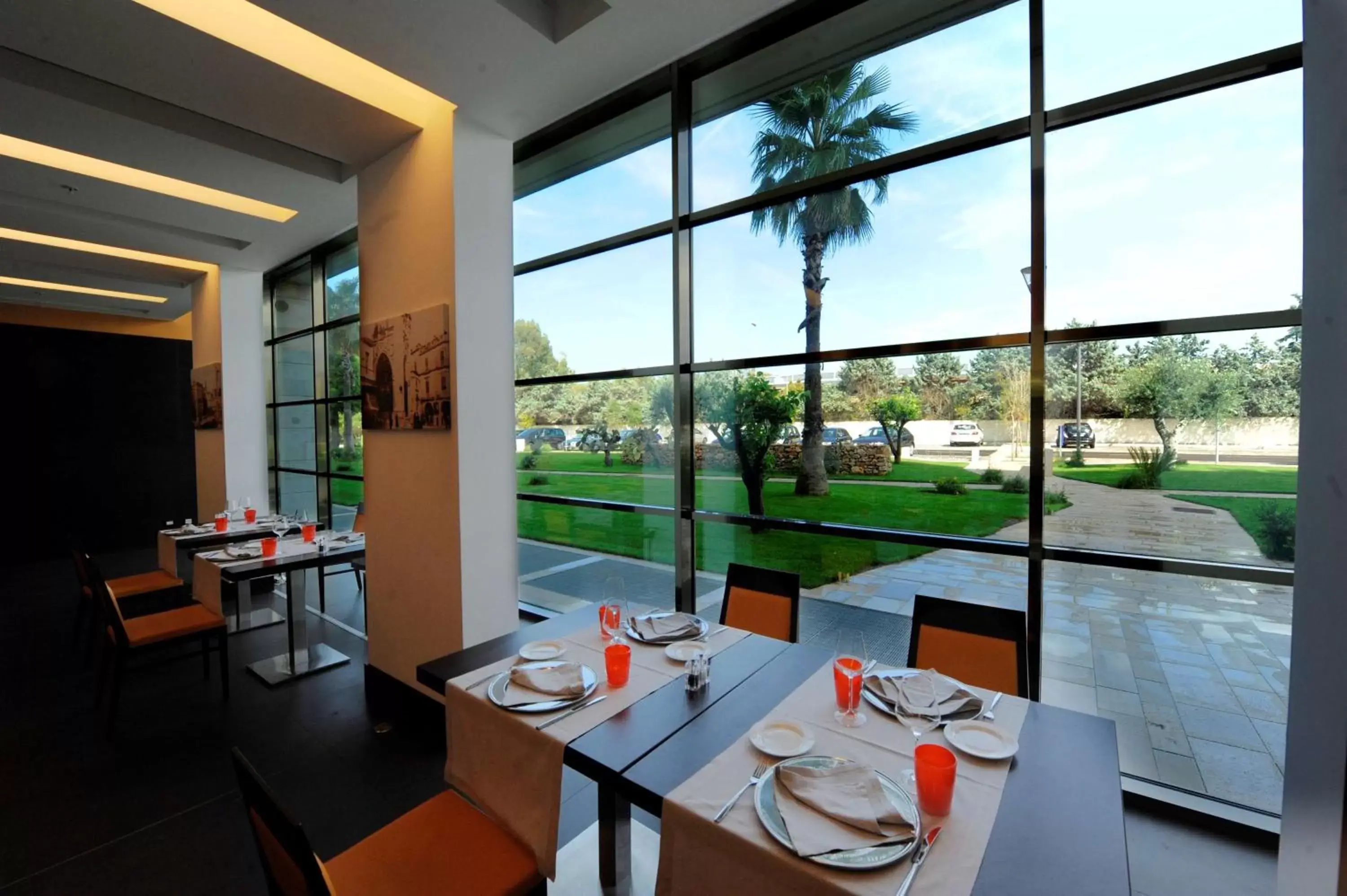 Dining area, Restaurant/Places to Eat in Hilton Garden Inn Lecce