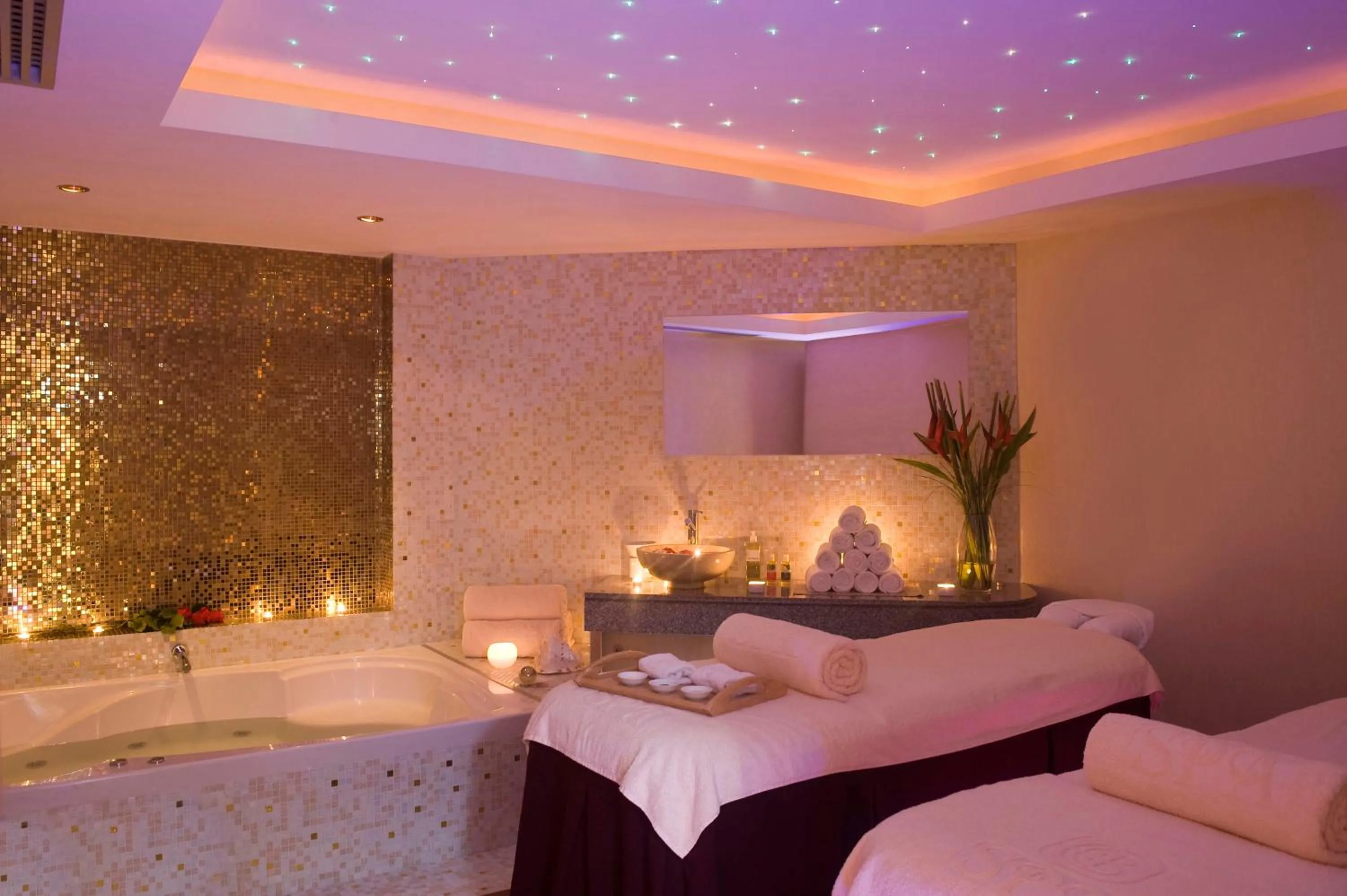 Spa and wellness centre/facilities, Bed in Constantinou Bros Asimina Suites Hotel