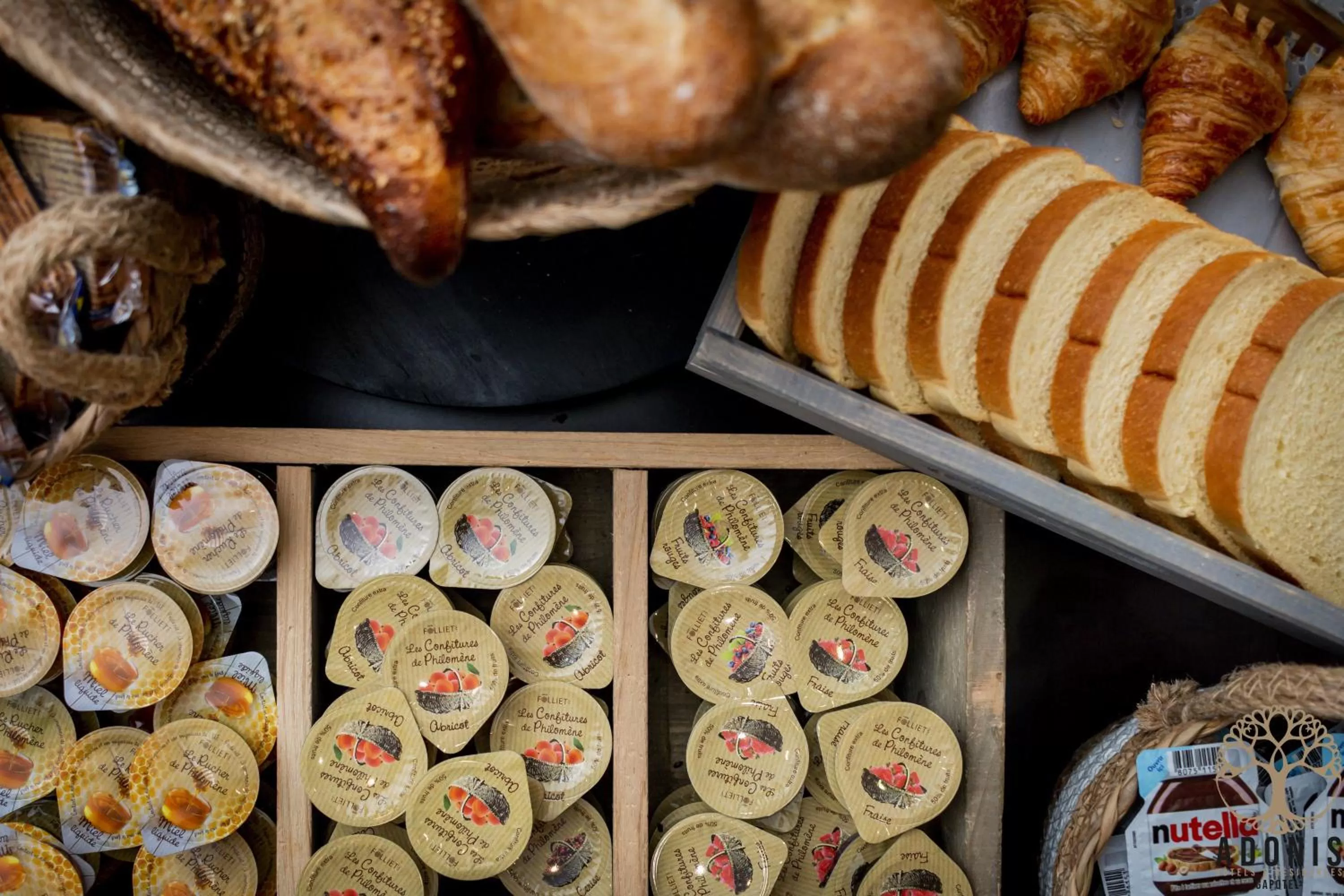 Breakfast in Adonis Gapotel