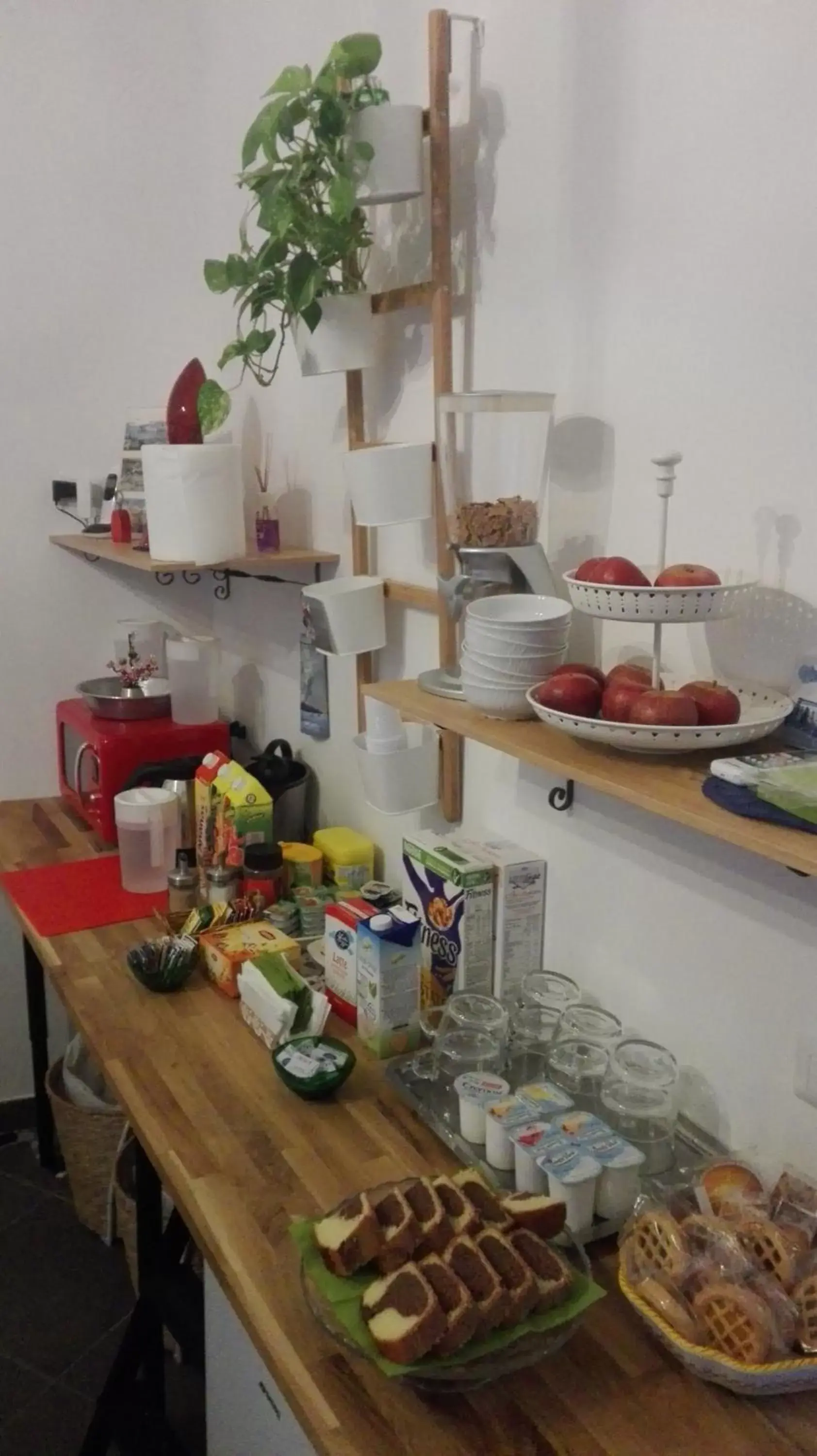 Communal kitchen, Breakfast in B&B Alchimia Napoletana