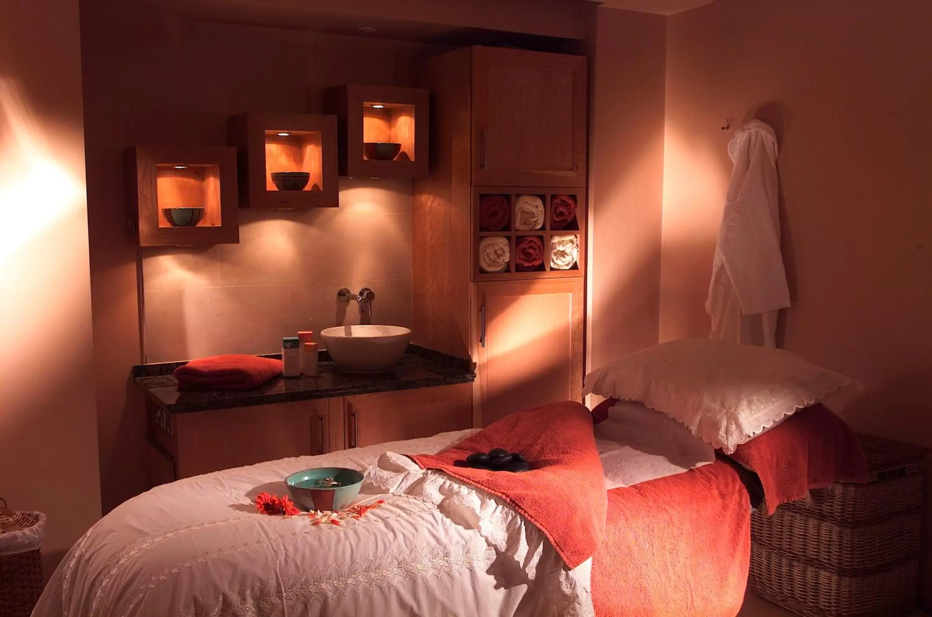 Spa and wellness centre/facilities, Bed in Dingle Skellig Hotel