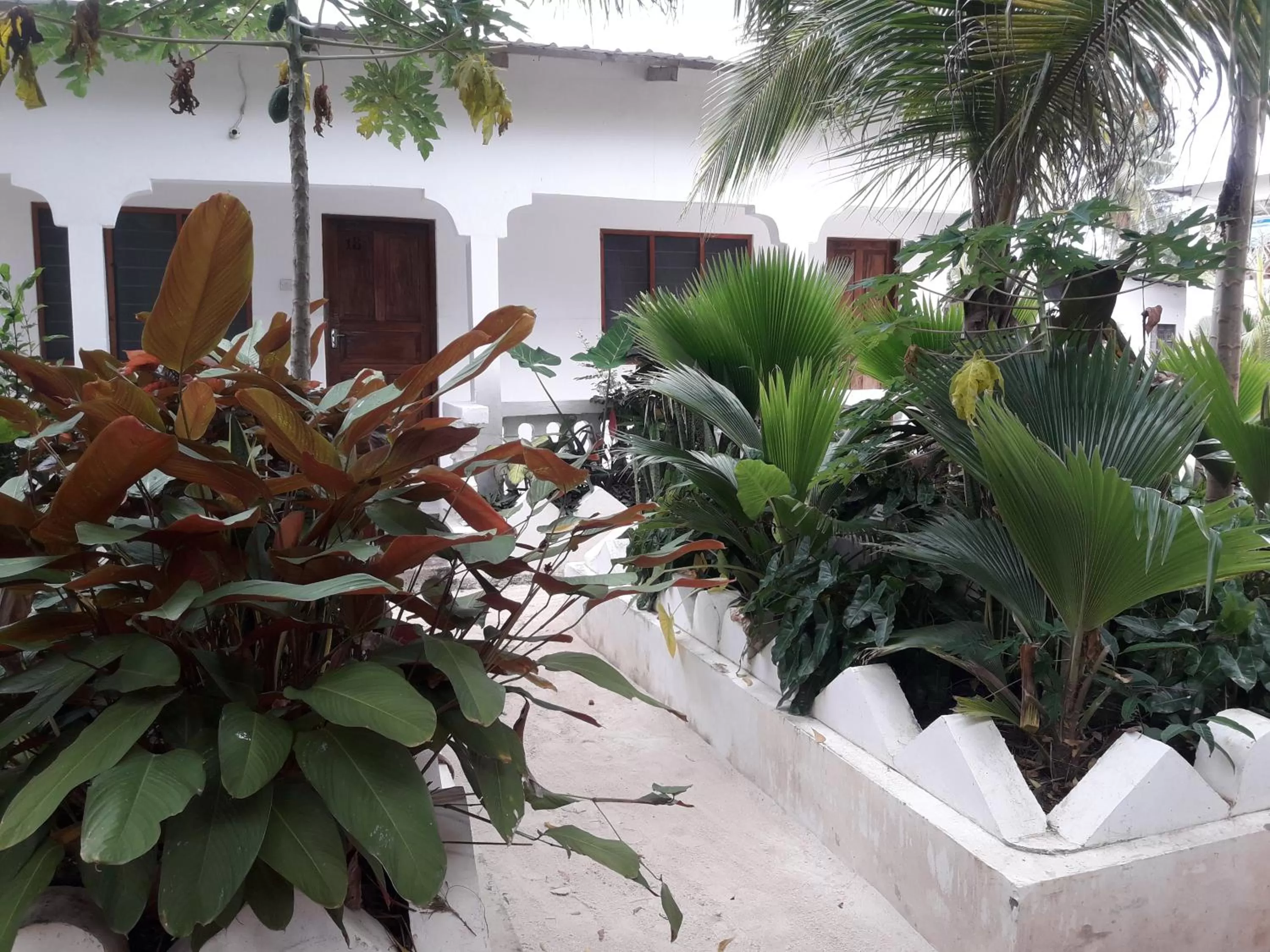 Facade/entrance in Ebony & Ivory Beach Bungalows