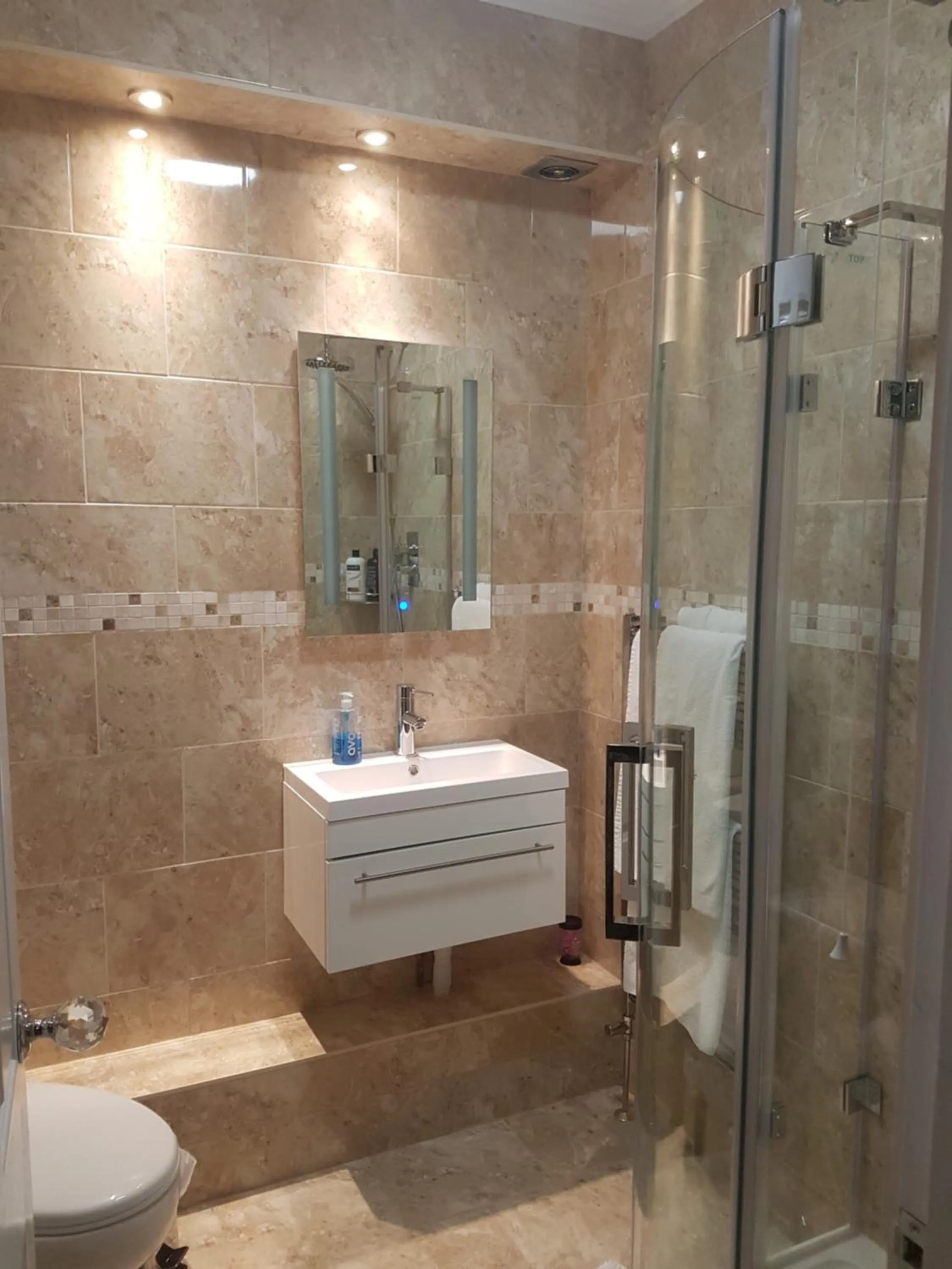 Shower in Senlac Guesthouse