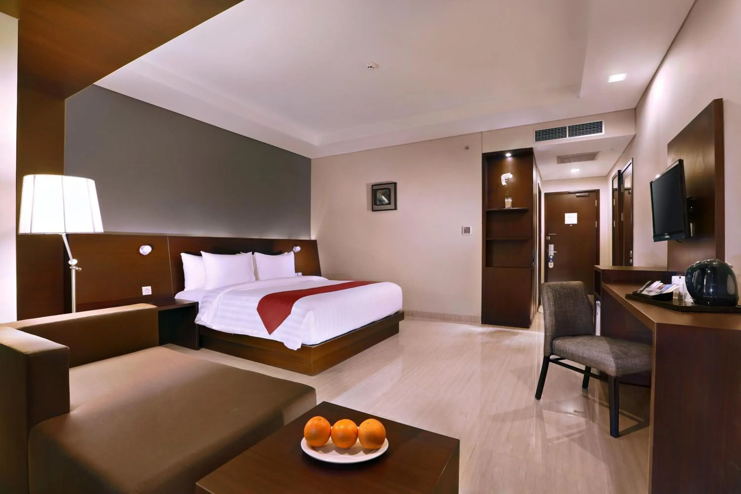 Deluxe Double or Twin Room in Aston Imperial Bekasi Hotel & Conference Center Deluxe Double or Twin Room in Aston Imperial Bekasi Hotel & Conference Center