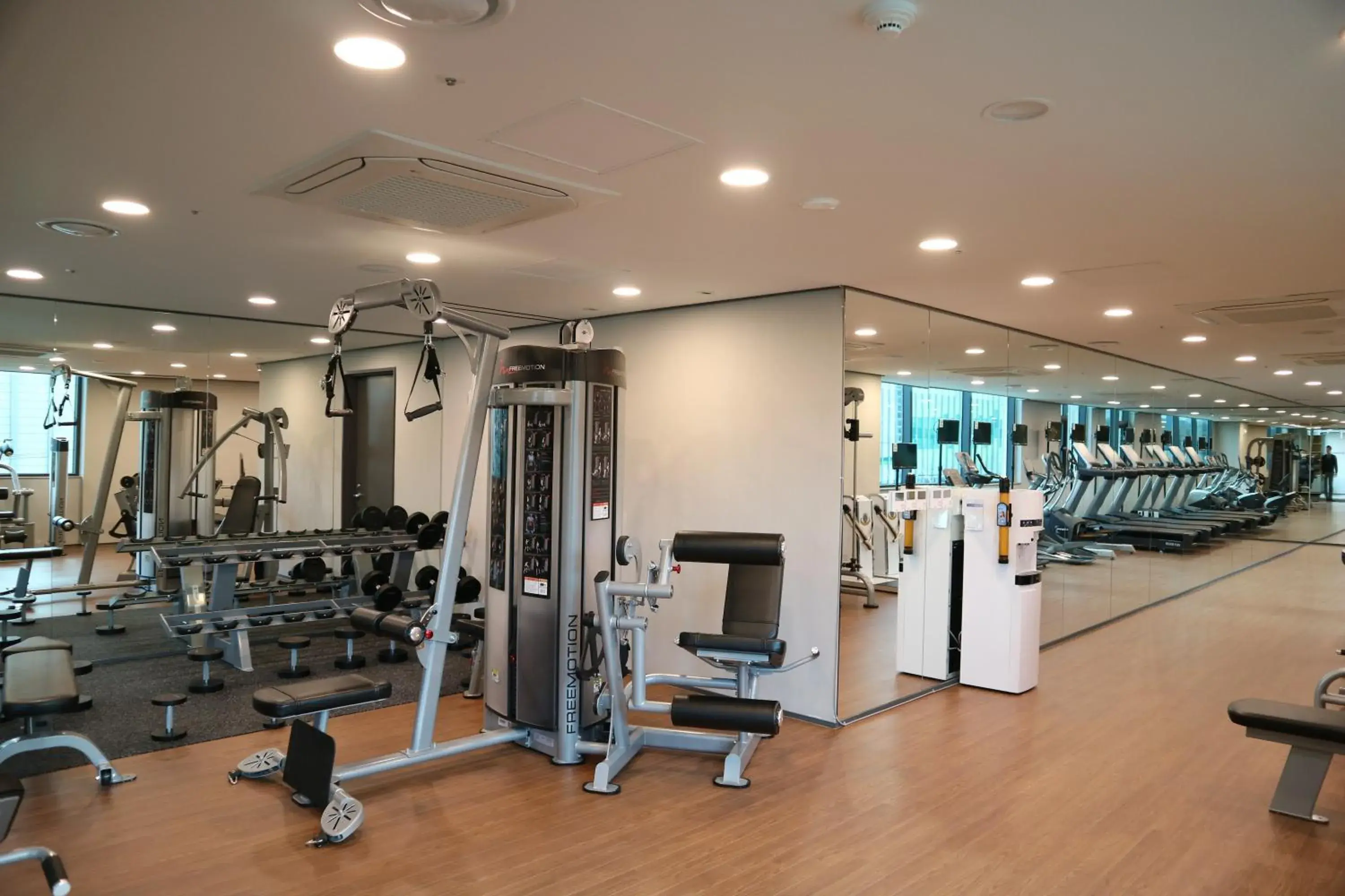 Fitness Center/Facilities in Orakai Cheonggyesan Hotel