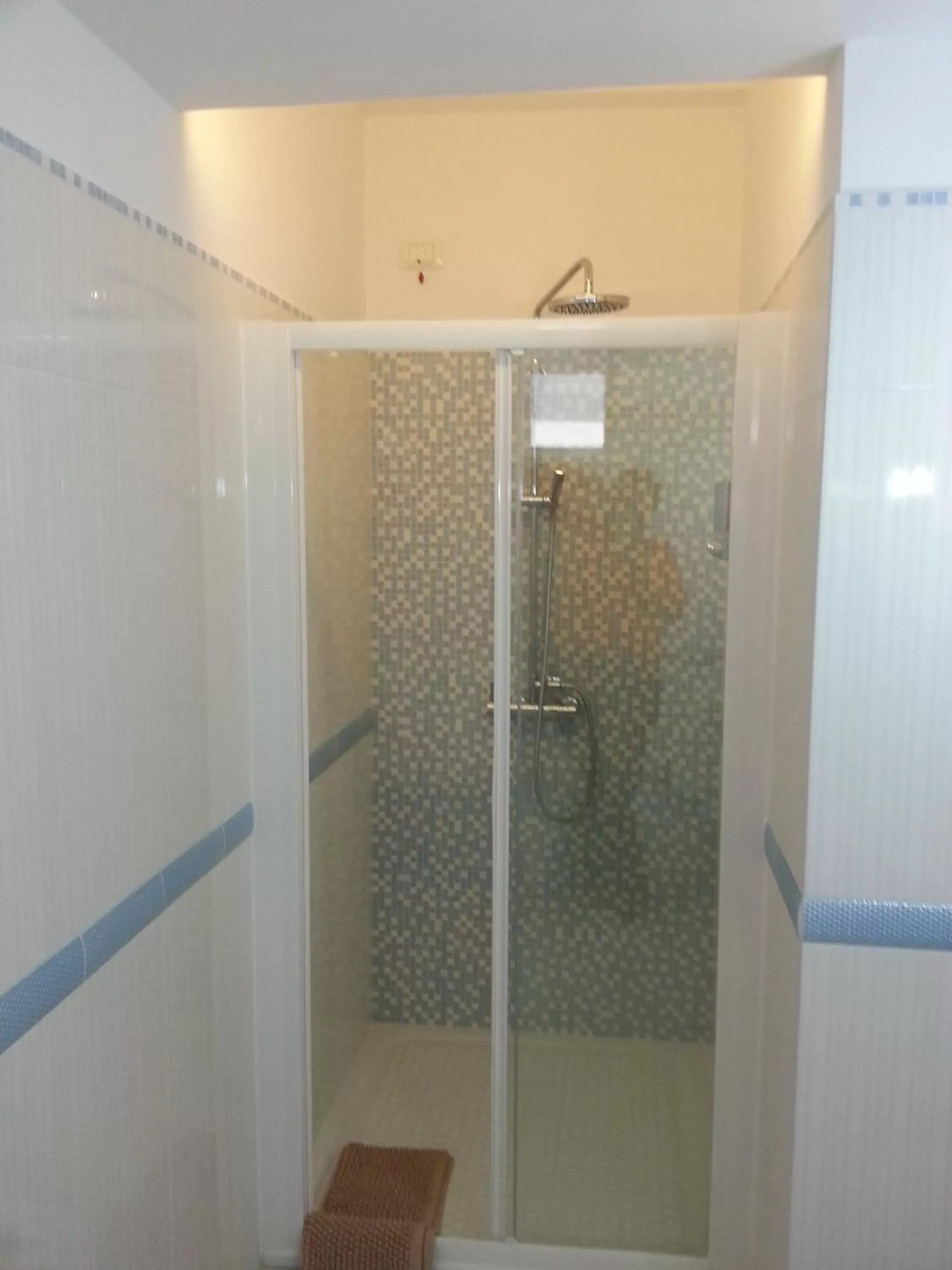 Shower, Bathroom in Fortino B&B Capri