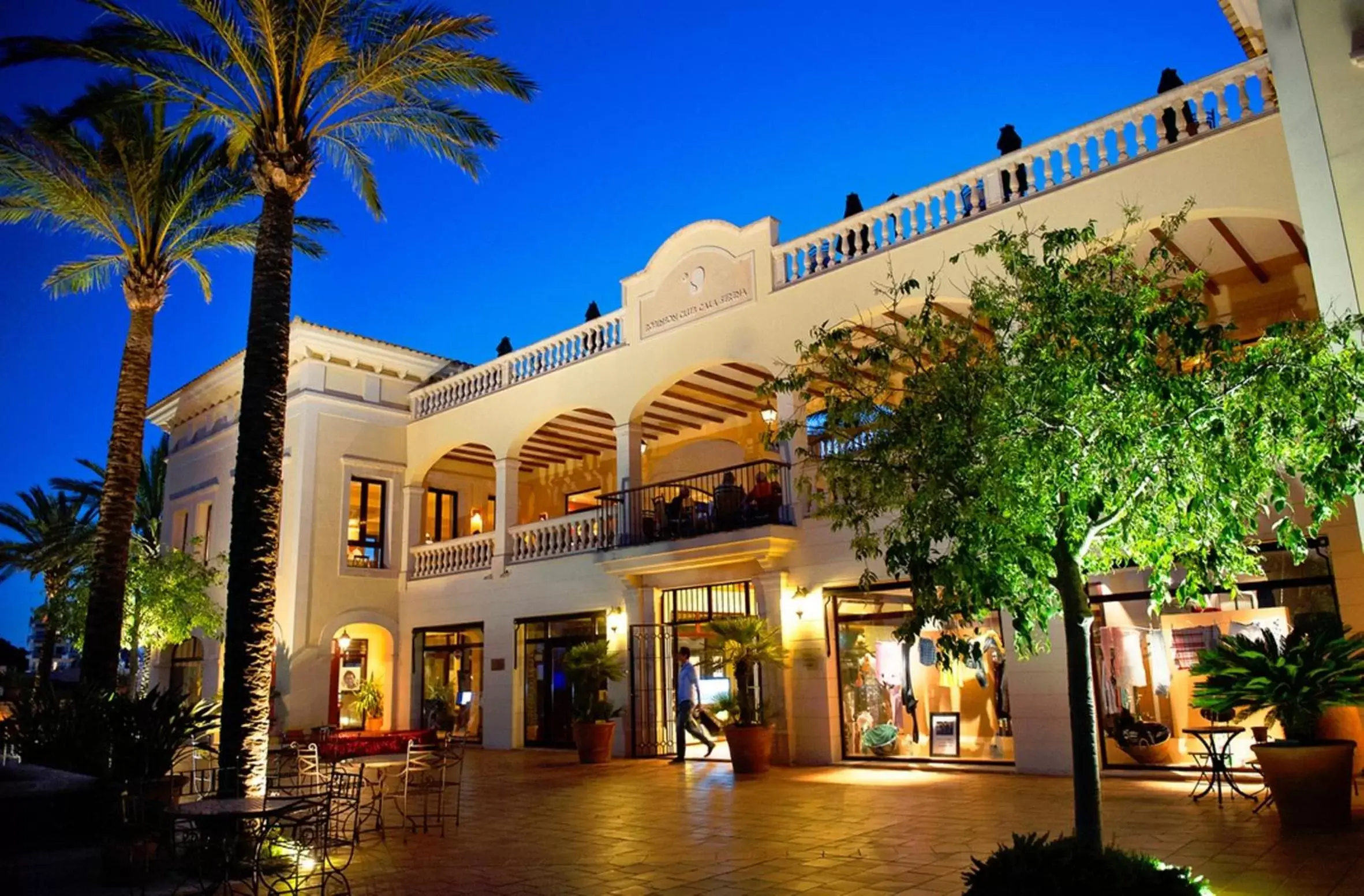 On-site shops, Property Building in ROBINSON Cala Serena