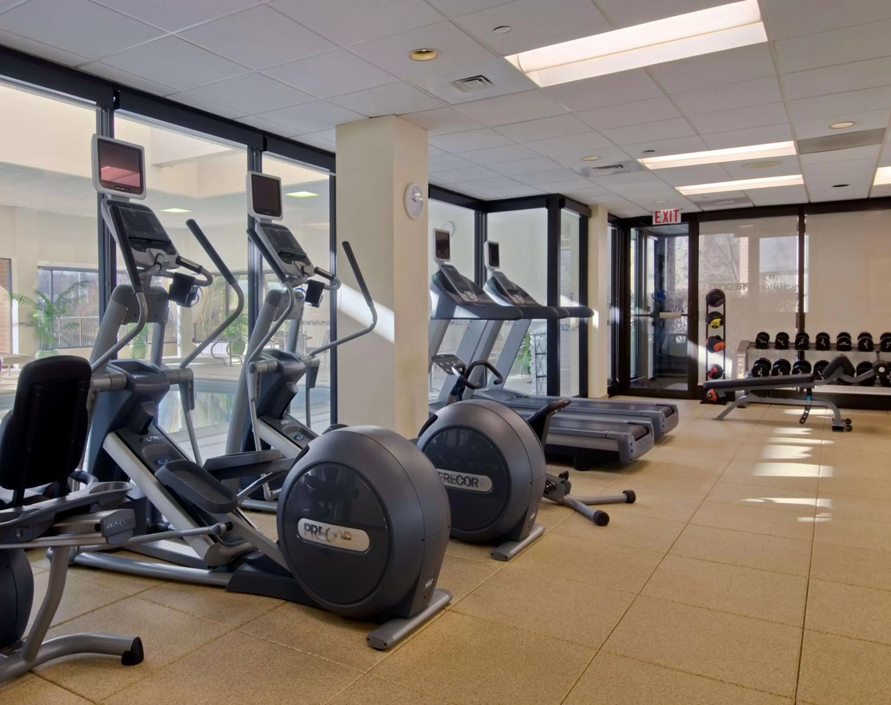 Fitness centre/facilities in DoubleTree by Hilton Lisle Naperville