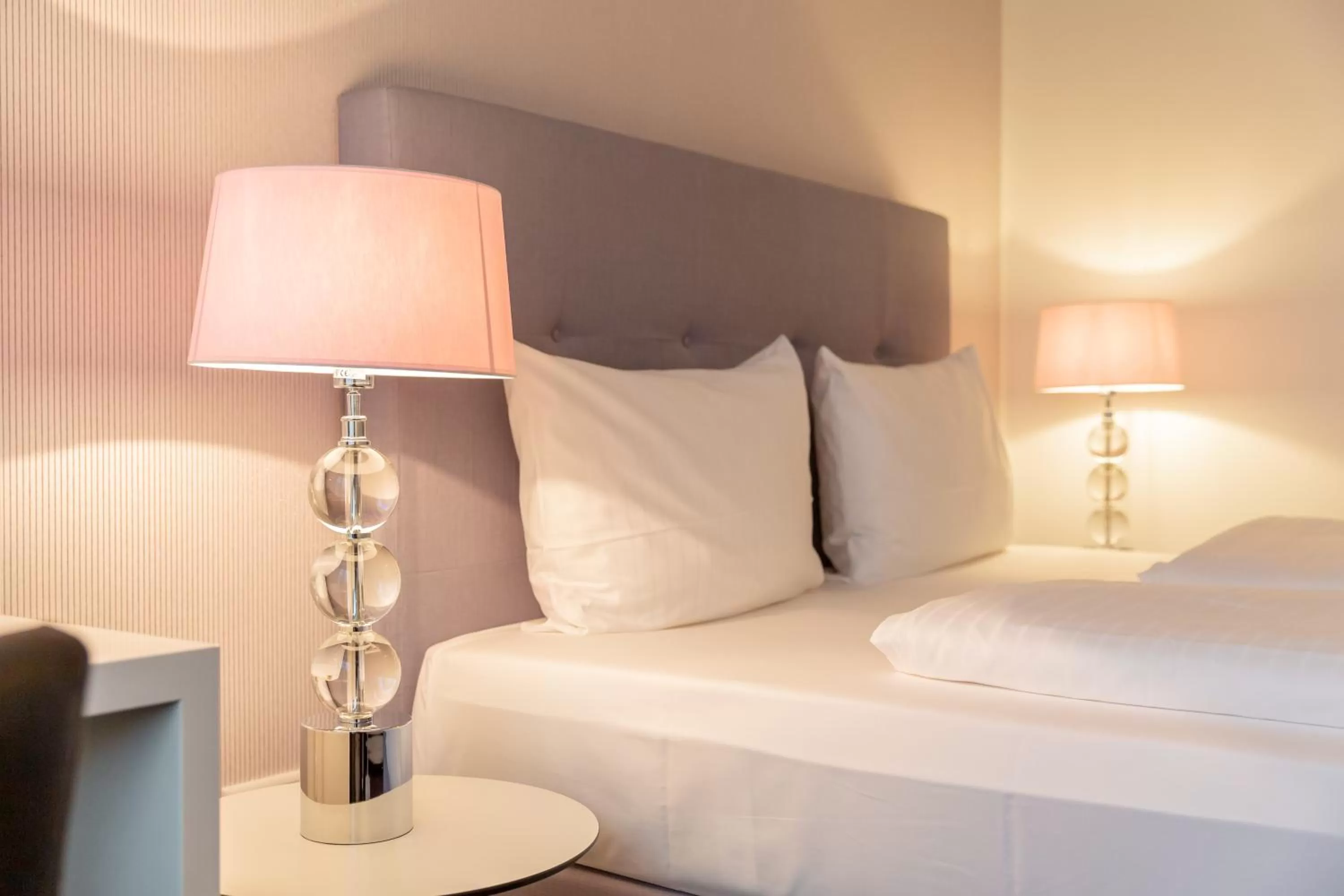 Photo of the whole room, Bed in Parkhotel FRITZ am Brunnen