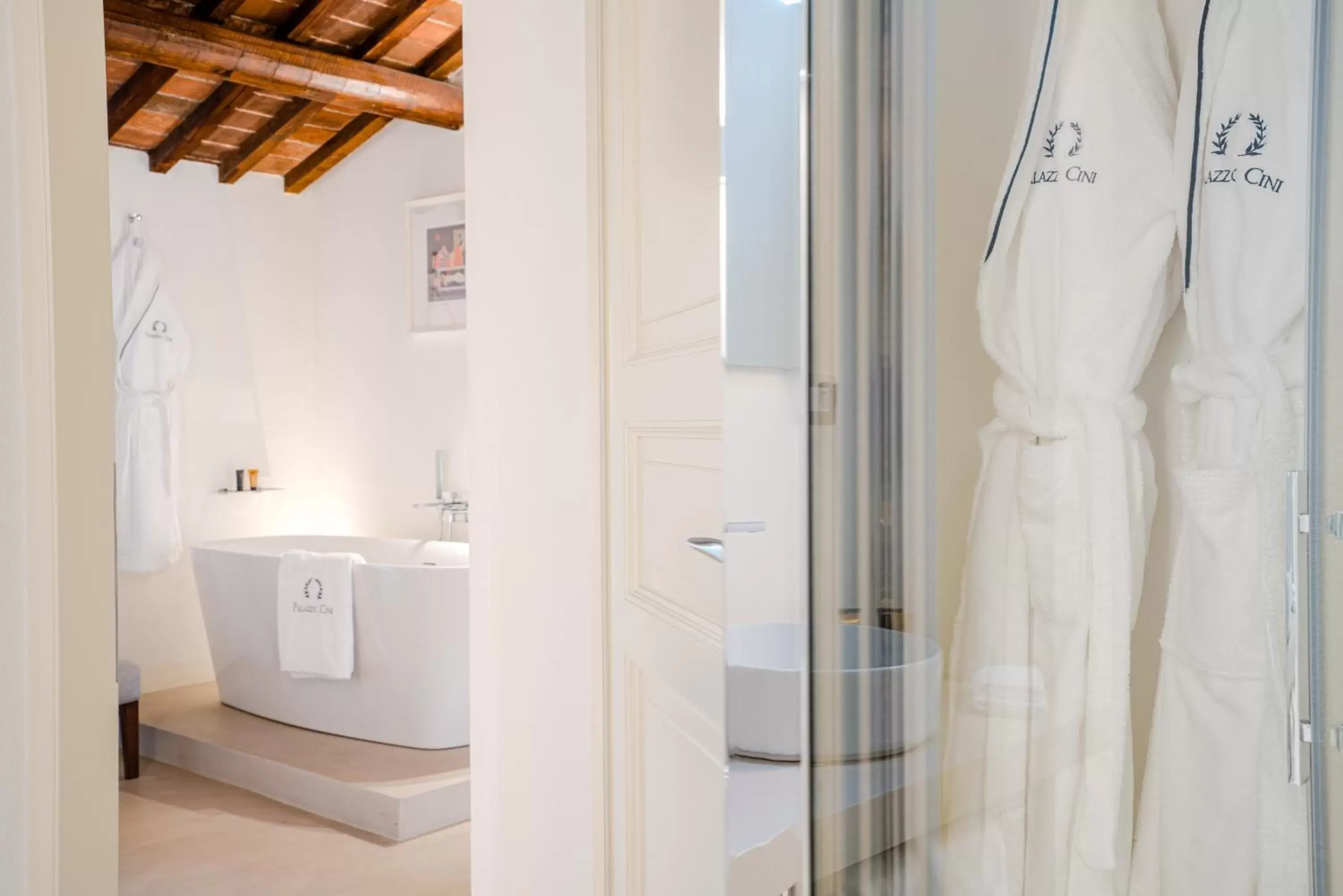 Bathroom in Palazzo Cini Luxury Rooms in Pisa