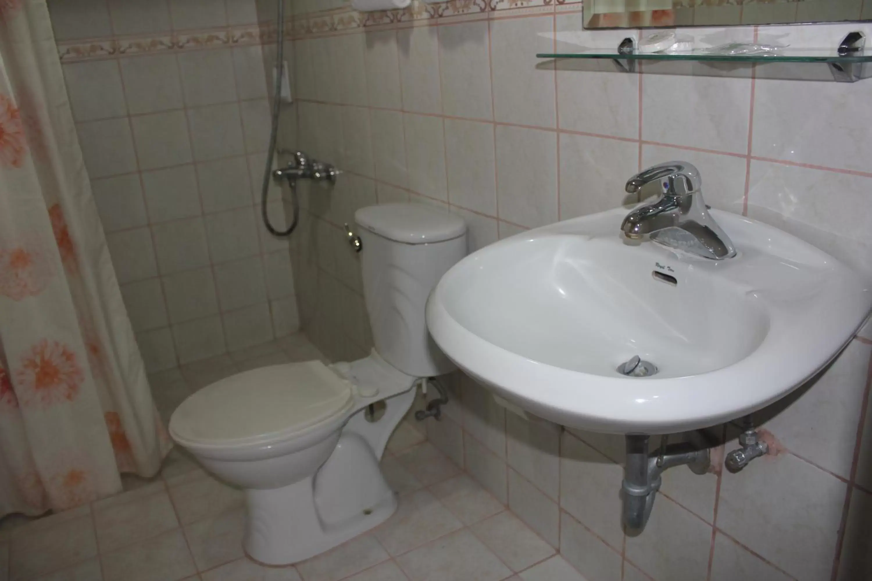 Bathroom in Elegant Circle Inn