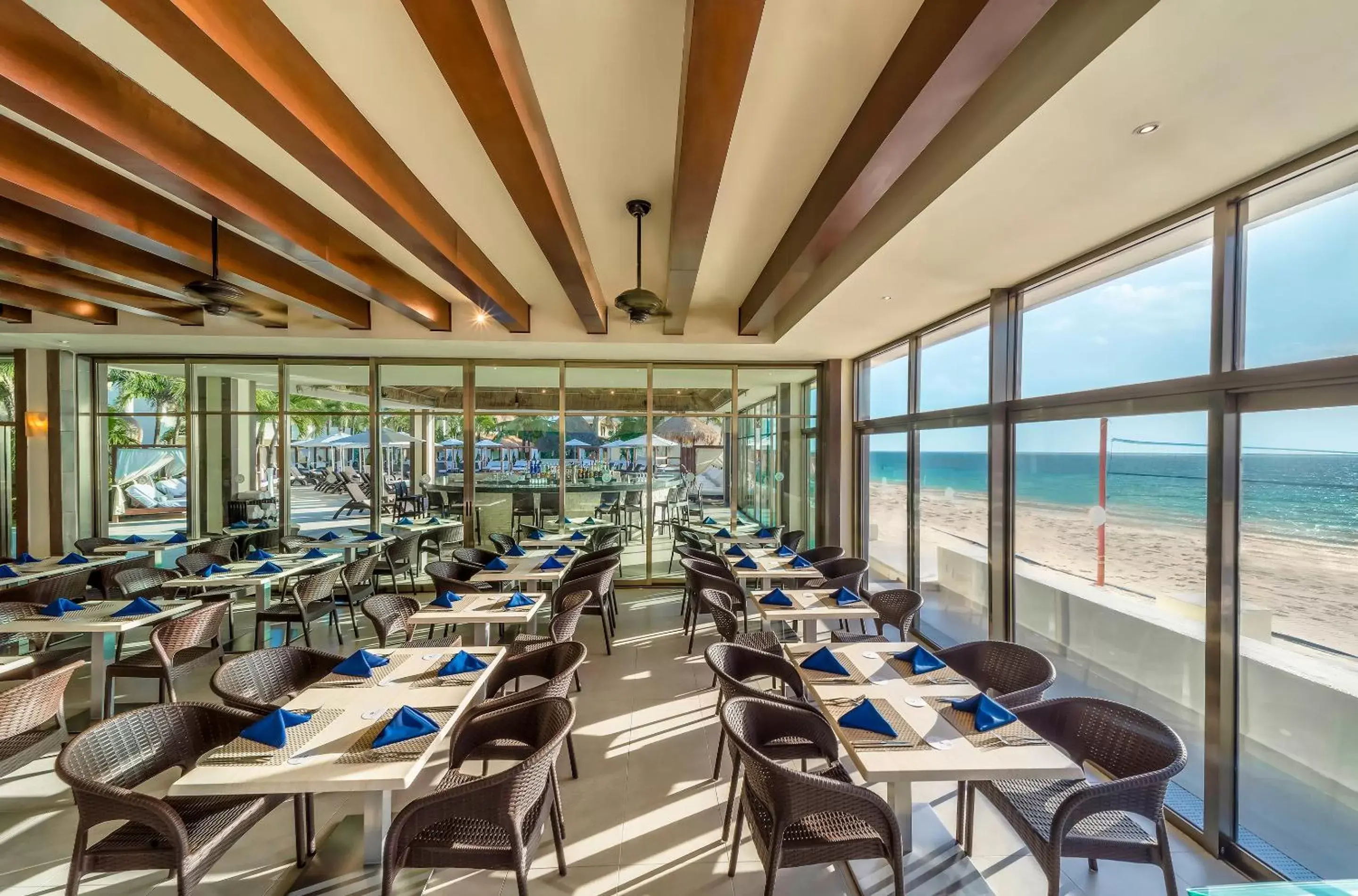 Beach, Restaurant/Places to Eat in Desire Riviera Maya Resort