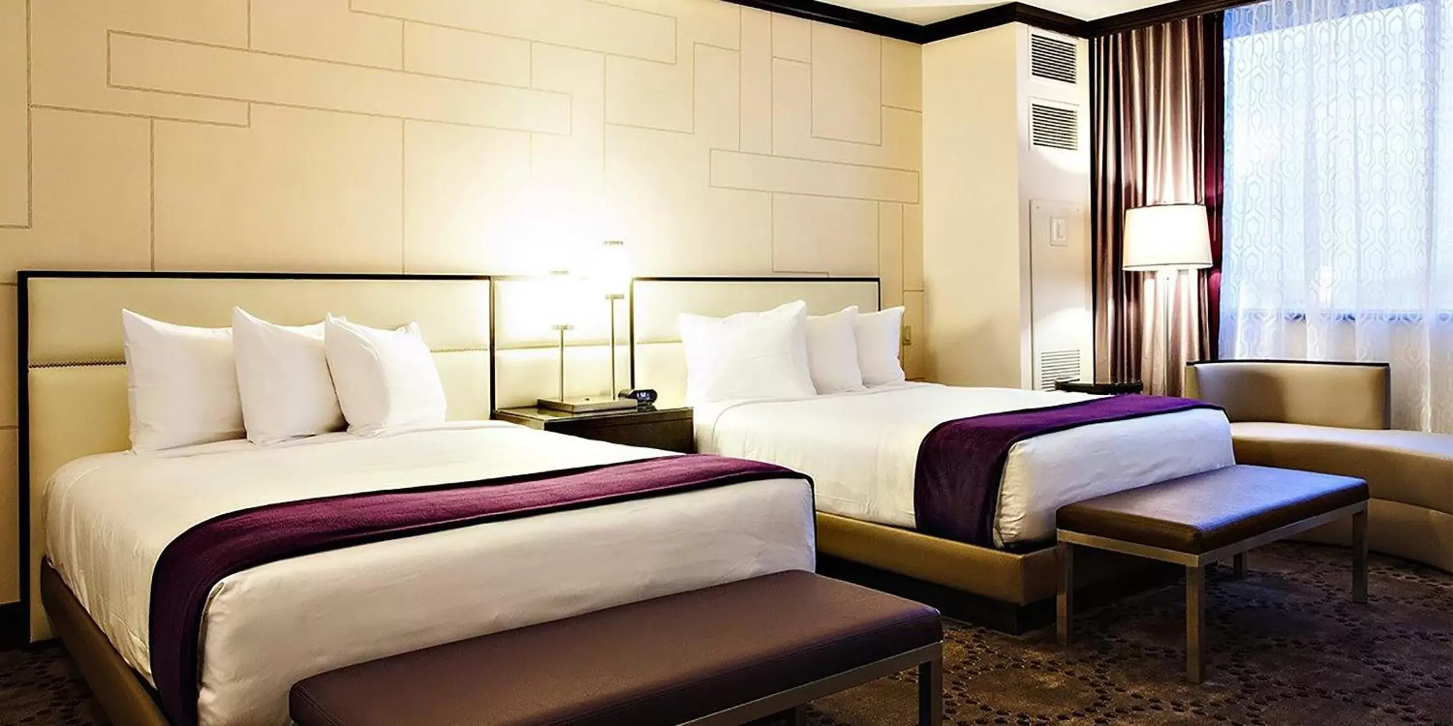 Bed in Harrah's Resort Atlantic City Hotel & Casino