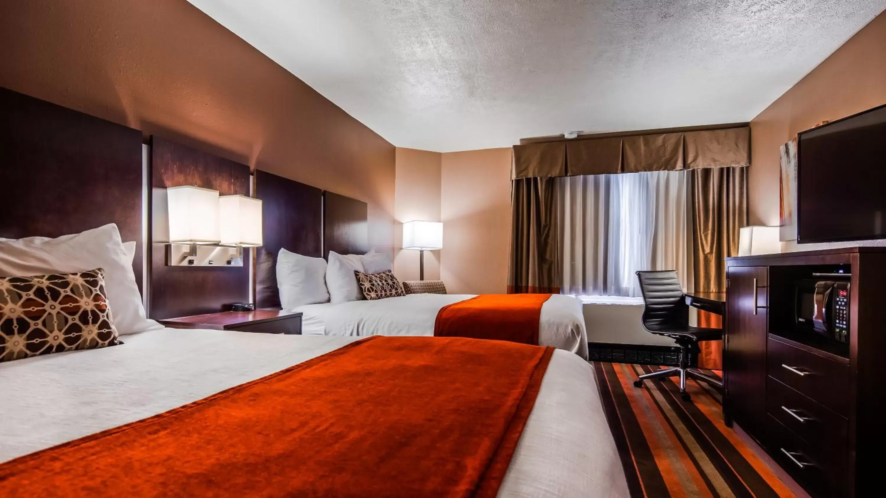 Bedroom, Bed in Best Western Plus Butte Plaza Inn