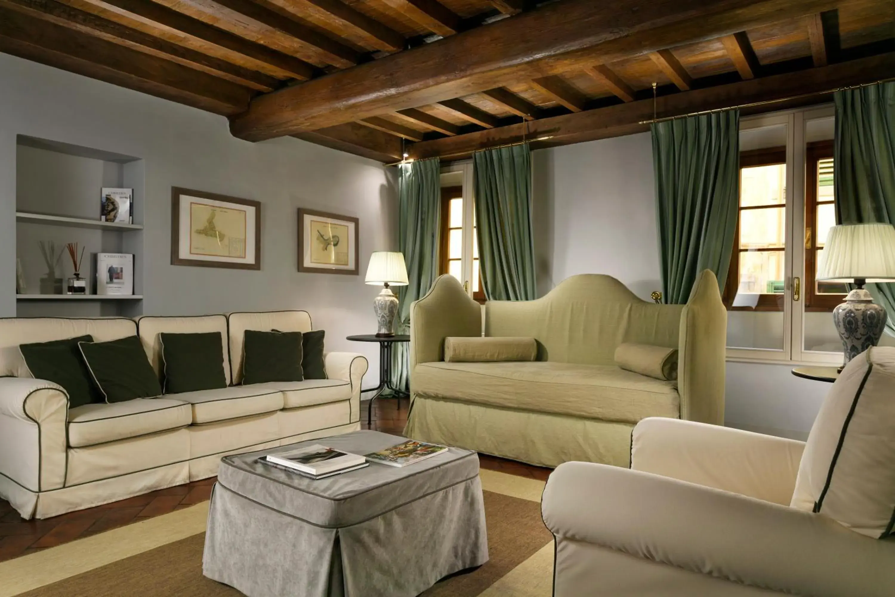 Living room, Seating Area in Al Palazzo del Marchese di Camugliano Residenza d'Epoca