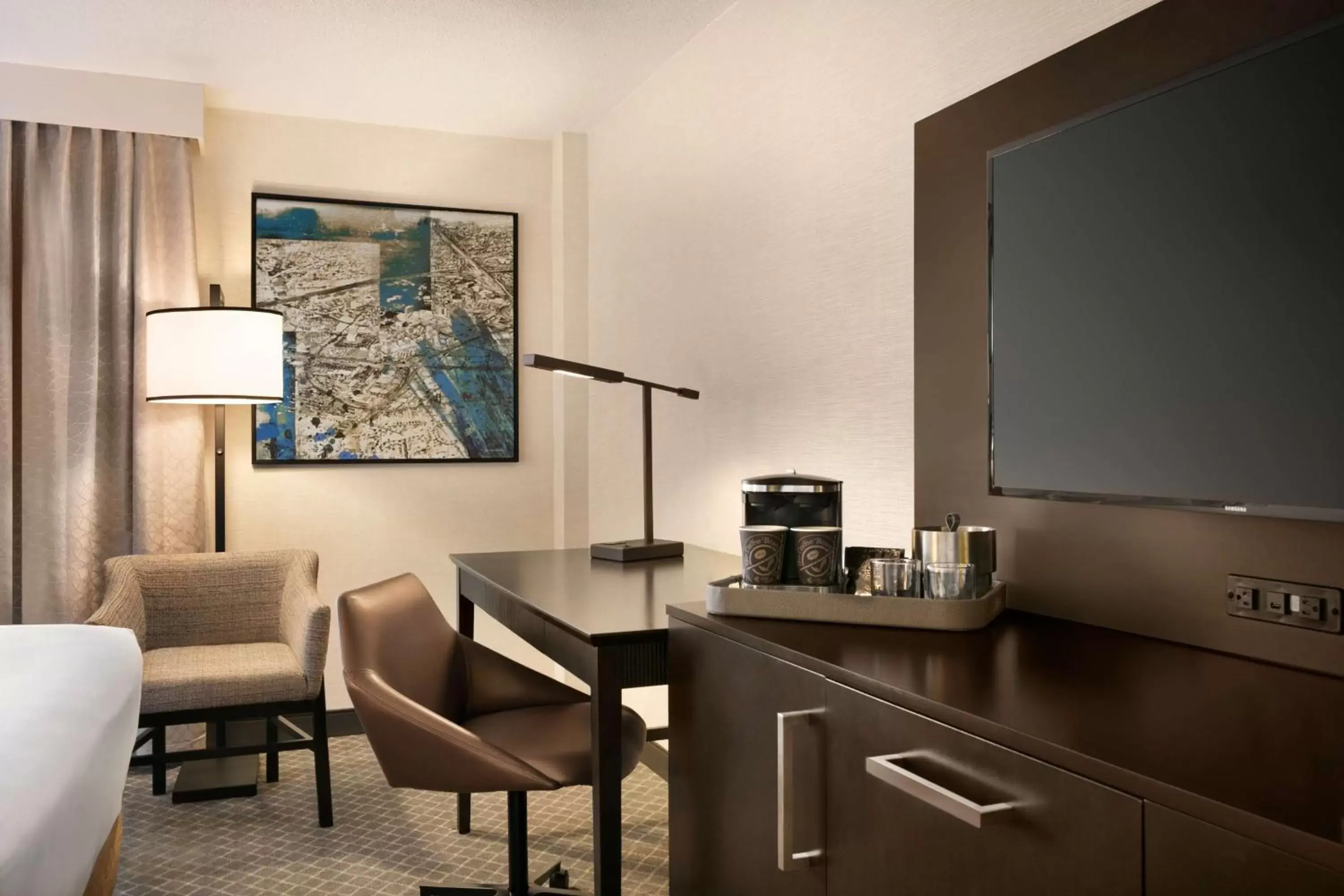 Bedroom in DoubleTree by Hilton McLean Tysons Bedroom in DoubleTree by Hilton McLean Tysons